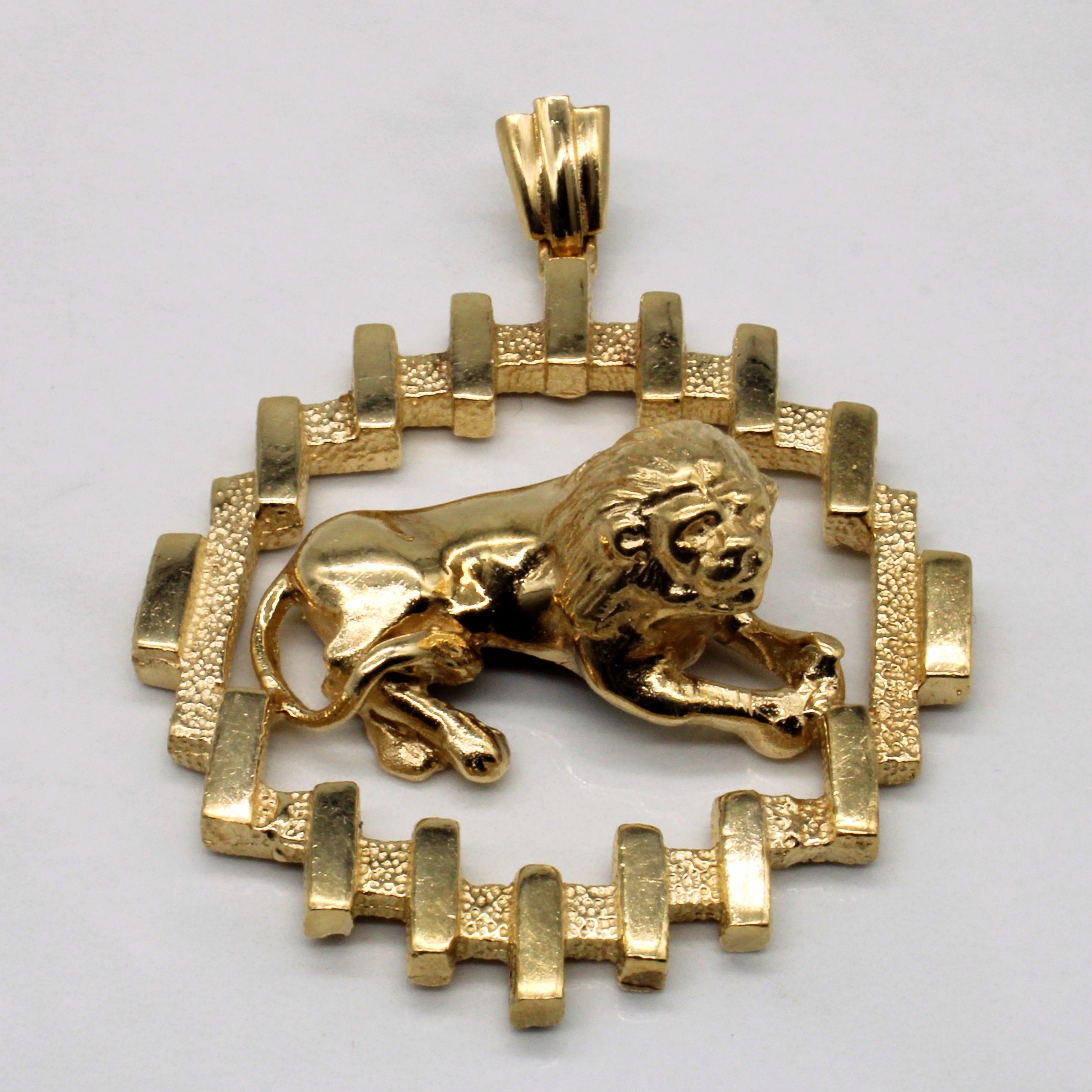 14k Yellow Gold Lion Pendant