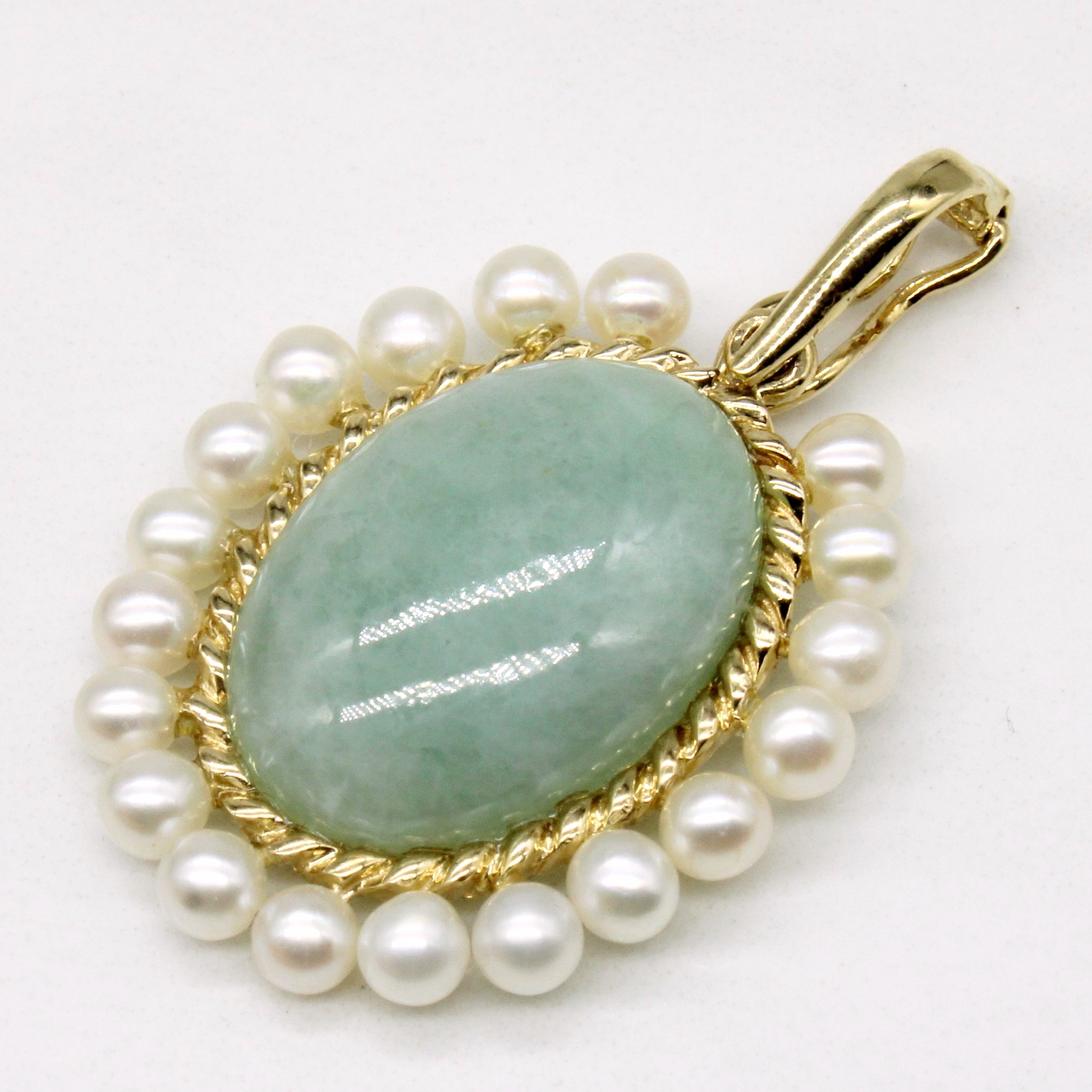 Jadeite & Peral Pendant | 11.50ct |