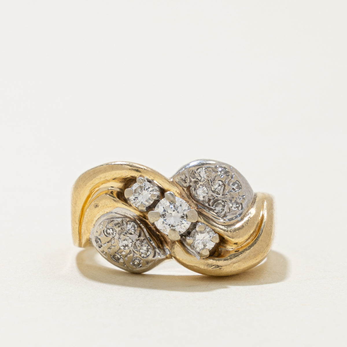 10k Diamond Textured Wave Ring | 0.35ctw | SZ 7