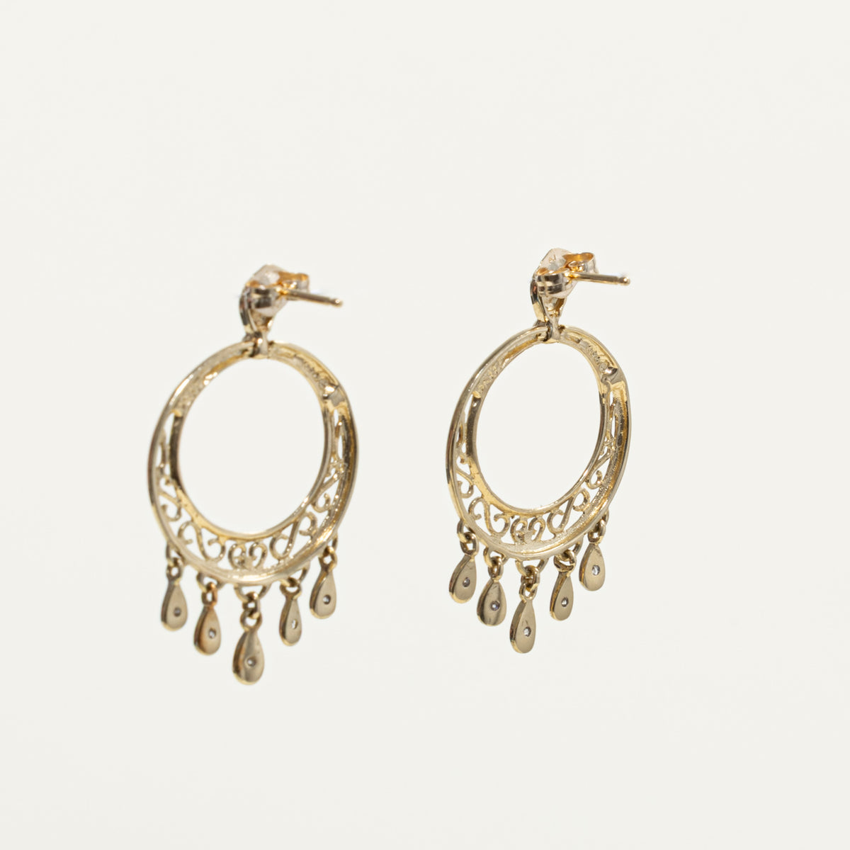 14k Diamond Filigree Circular Drop Earrings | 0.14ctw