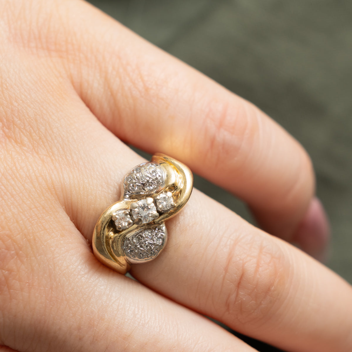 10k Diamond Textured Wave Ring | 0.35ctw | SZ 7