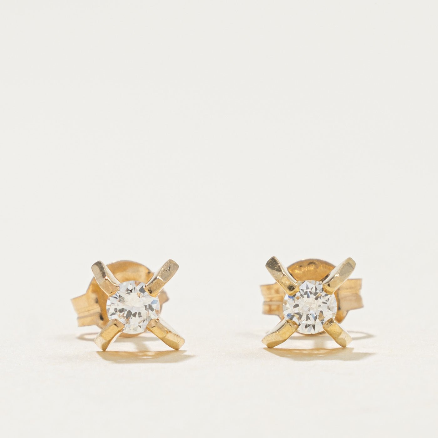 14k Diamond X Stud Earrings | 0.09ctw