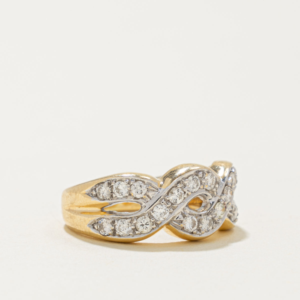 14k Multi Row Diamond Cross Over Ring | 0.30ctw | SZ 4