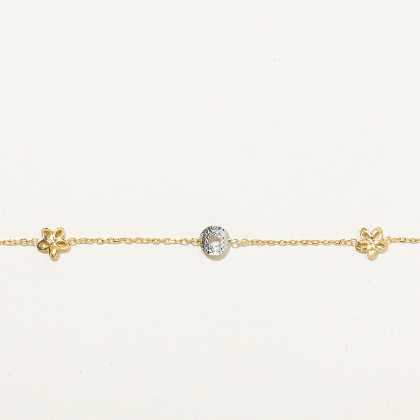 18k Two Tone Diamond Cut Floral Charm Bracelet | 8.5"