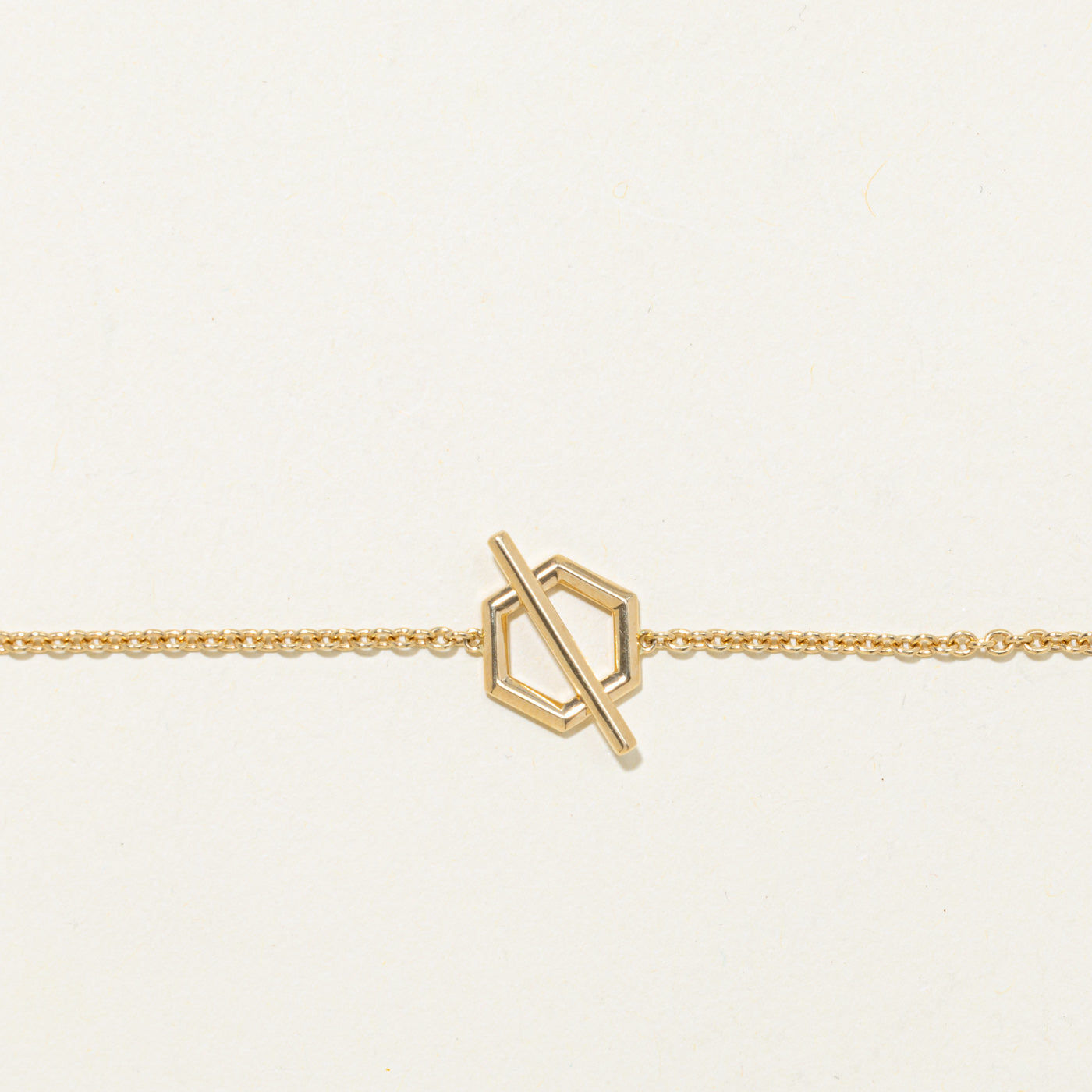 'Birks' Yellow Gold Geometric Toggle Clasp Cable Link Bracelet | 7.25"