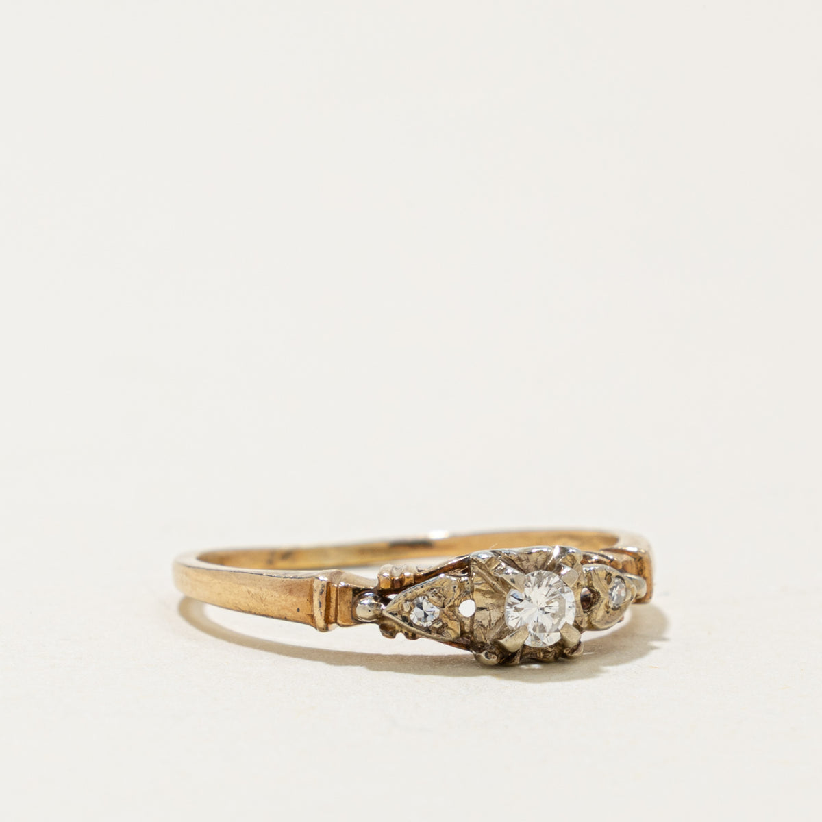 14k Illusion Set Diamond Textured Ornate Ring | 0.01ctw | SZ 6.75