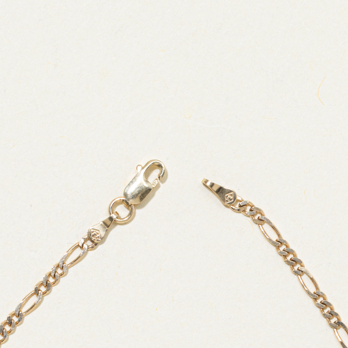 10k Yellow Gold Figaro Chain Bracelet | 7.25"