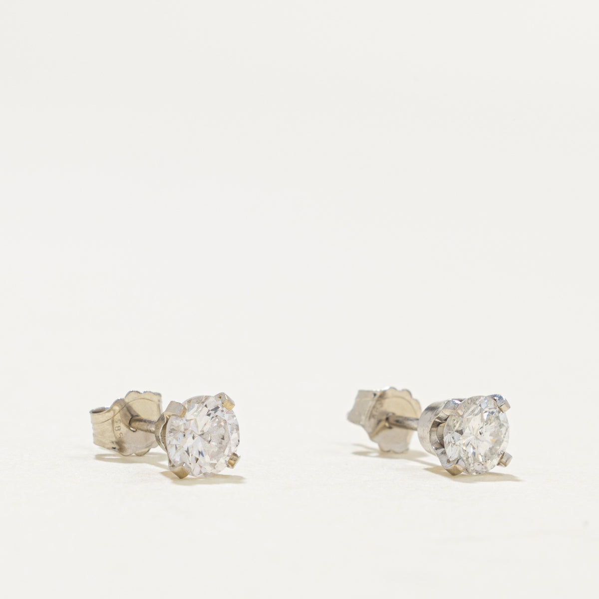 14k Solitaire Diamond Stud Earrings | 0.64ctw I1/I2 I/J