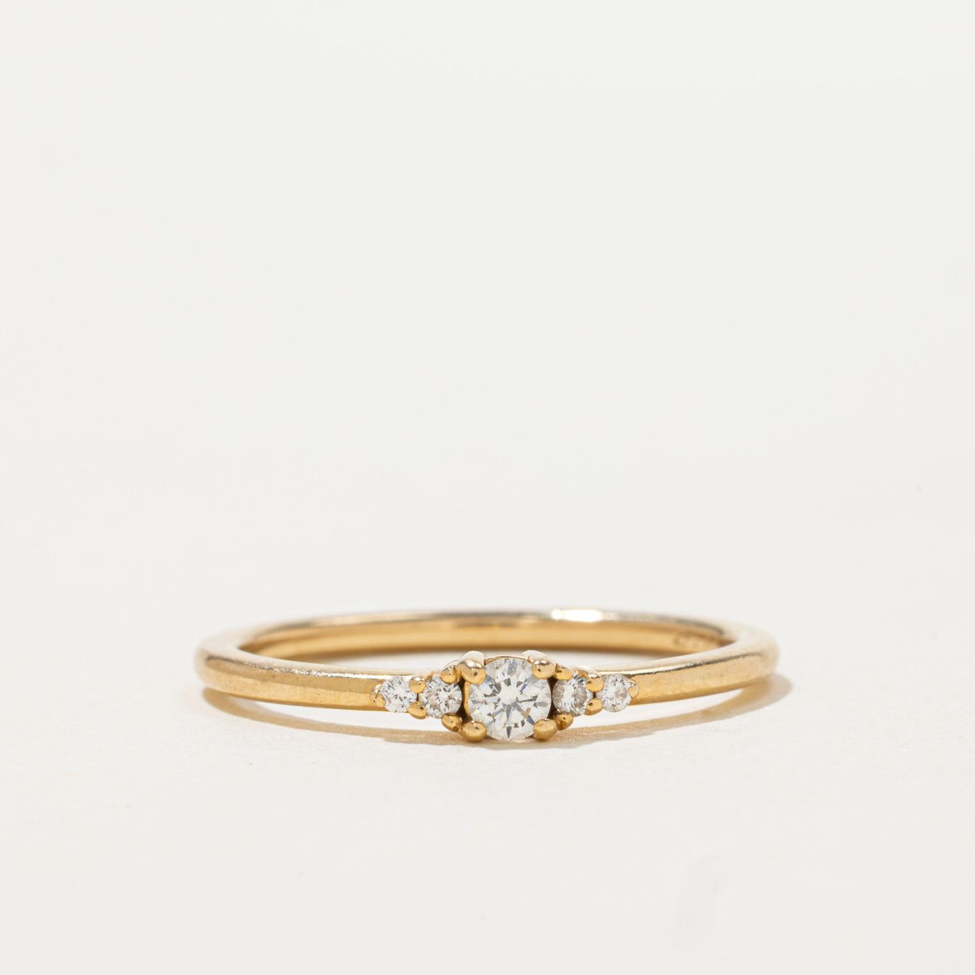 18k Diamond Accented Petite Ring | SZ 6.5
