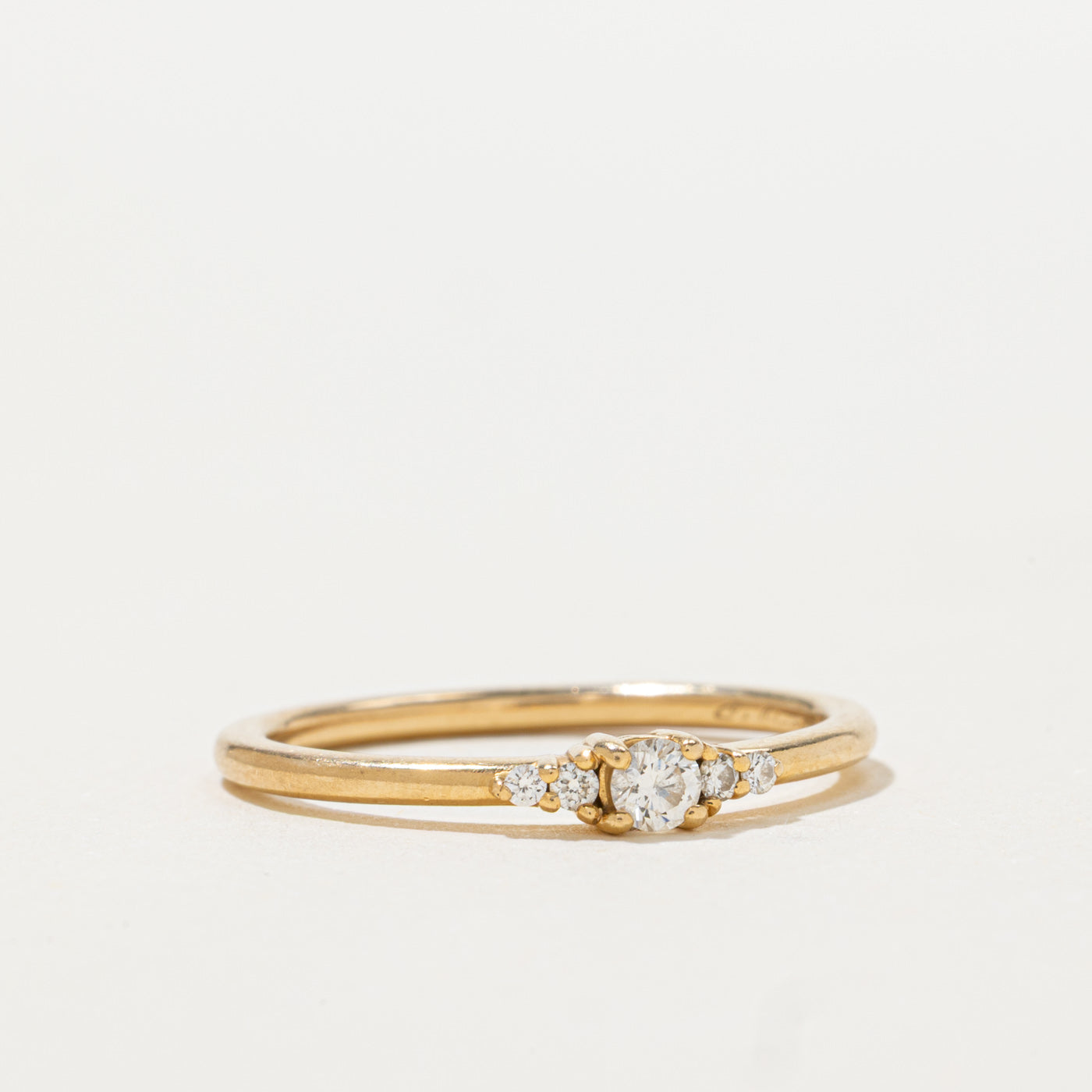 18k Diamond Accented Petite Ring | SZ 6.5