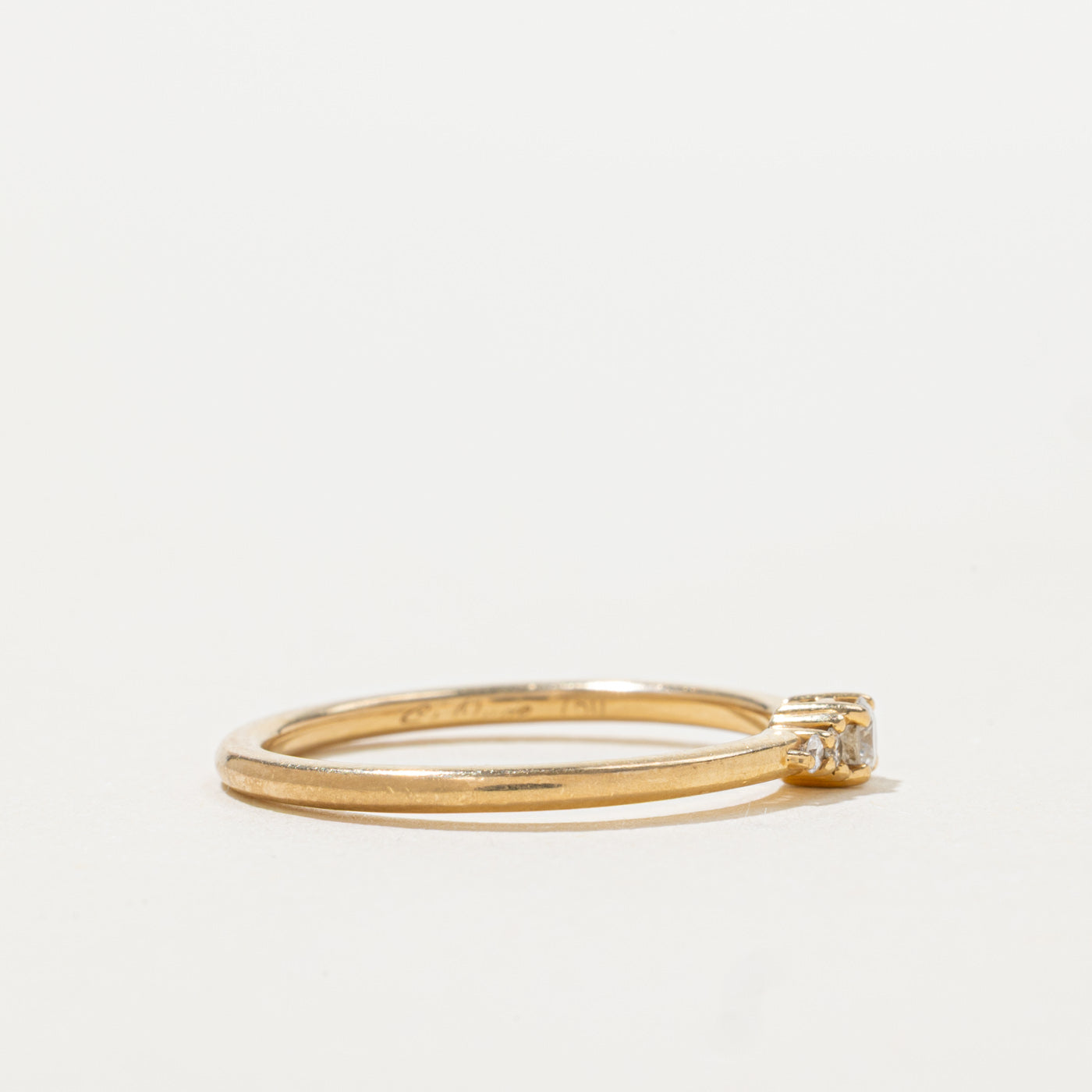 18k Diamond Accented Petite Ring | SZ 6.5