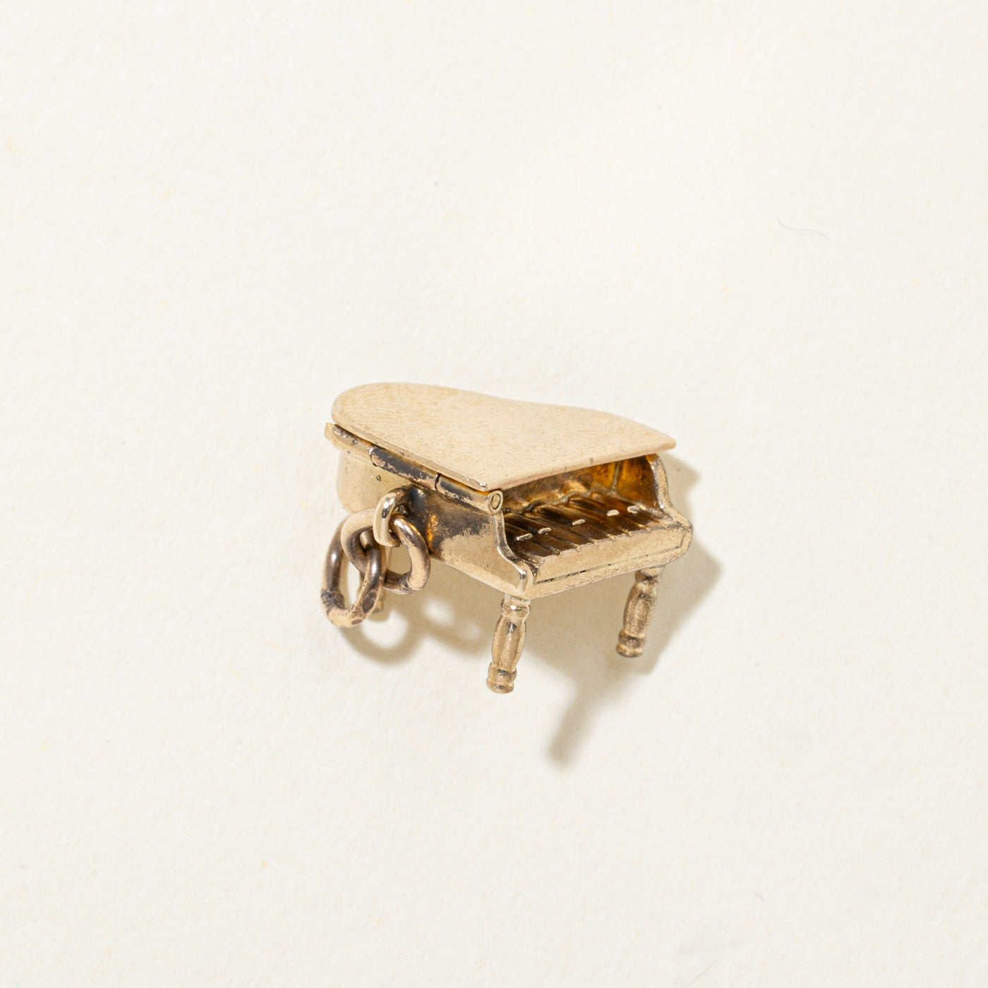 10k Baby Grand Piano Charm