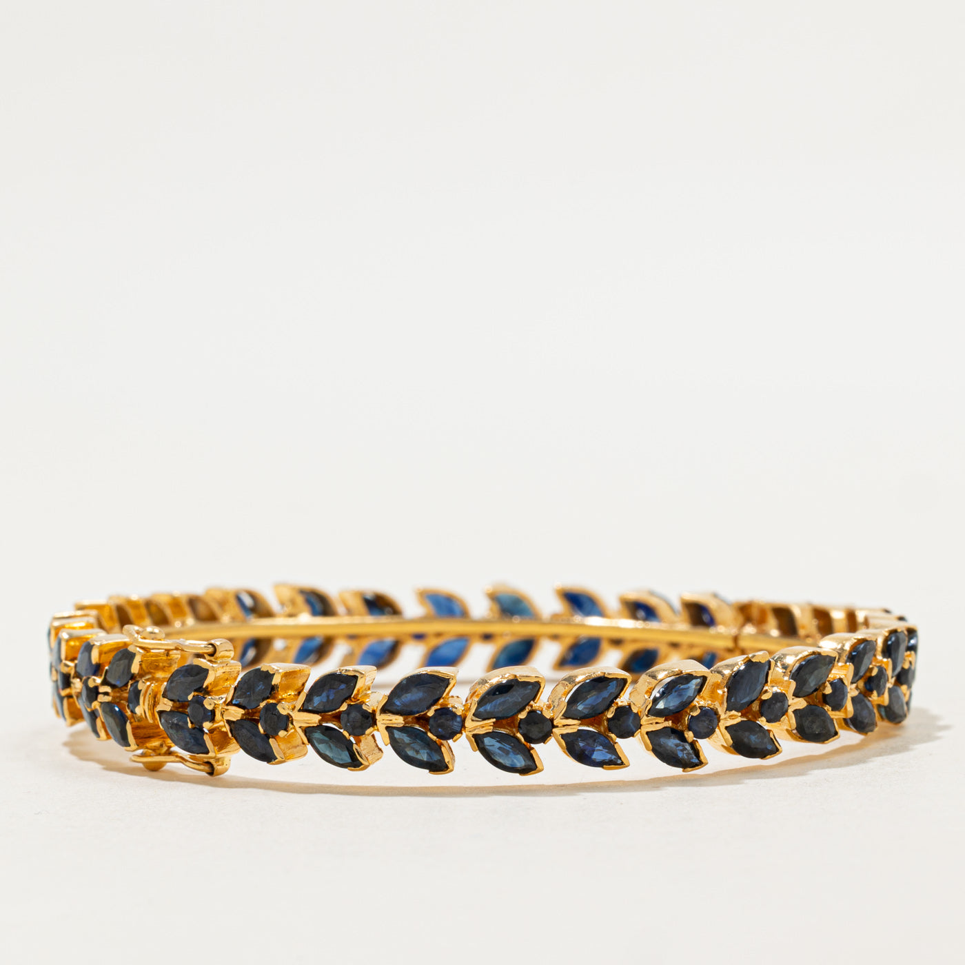Bracelet en saphir non chauffé 22 carats | 11,46 ct