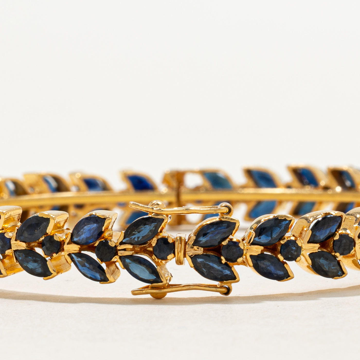Bracelet en saphir non chauffé 22 carats | 11,46 ct