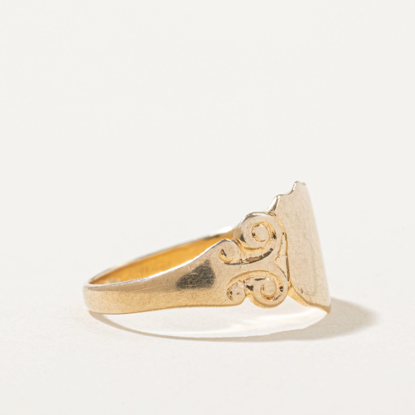 Bague en or jaune 10 carats en forme de crête | Taille 3,75