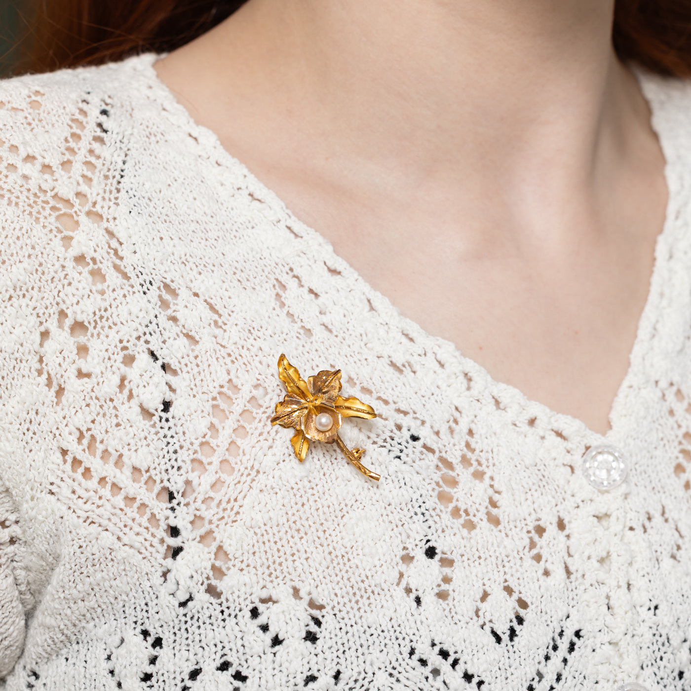 18k Pearl Leafy Brooch