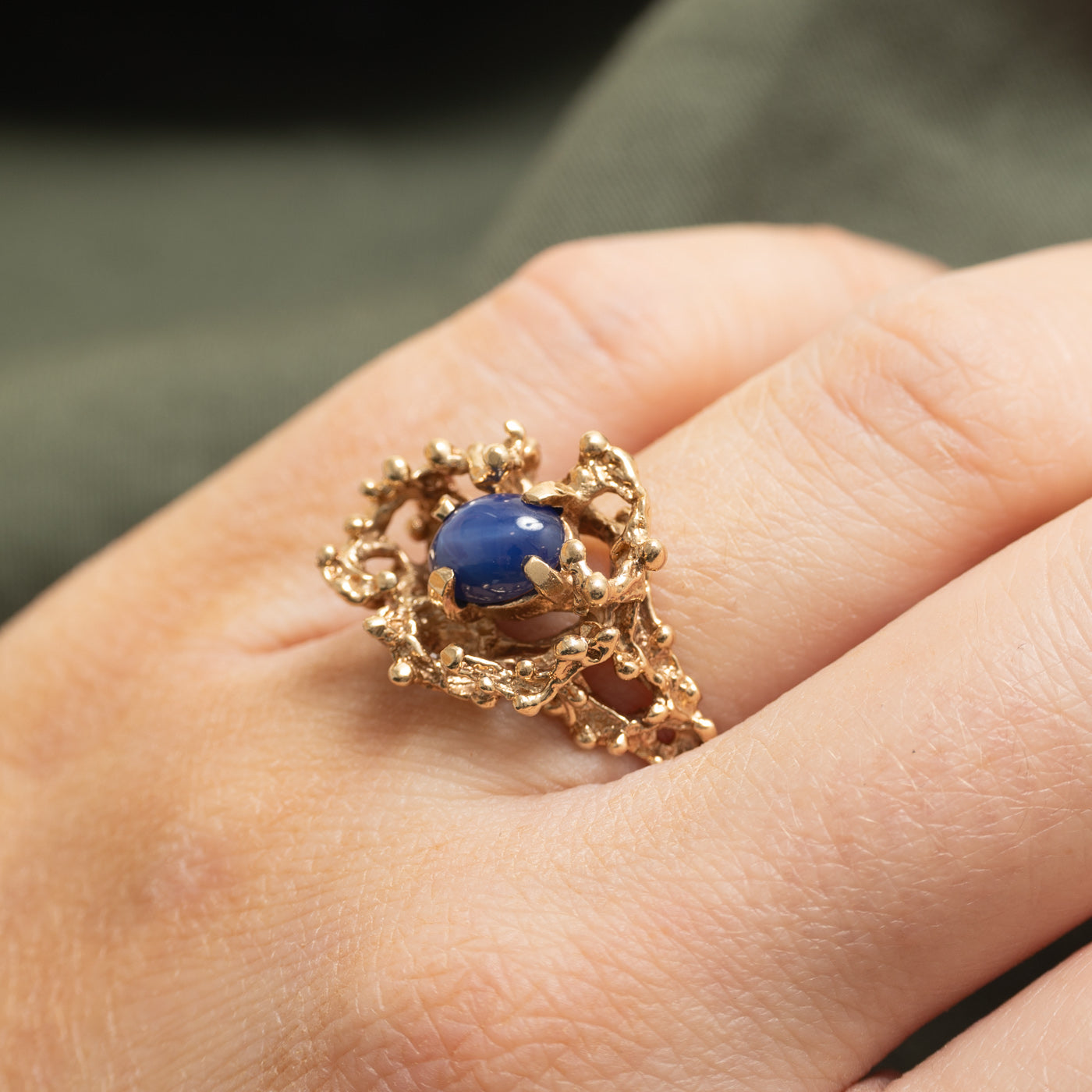 Synthetic Star Sapphire Textured Cocktail Ring | 1.50ct | SZ 6.25