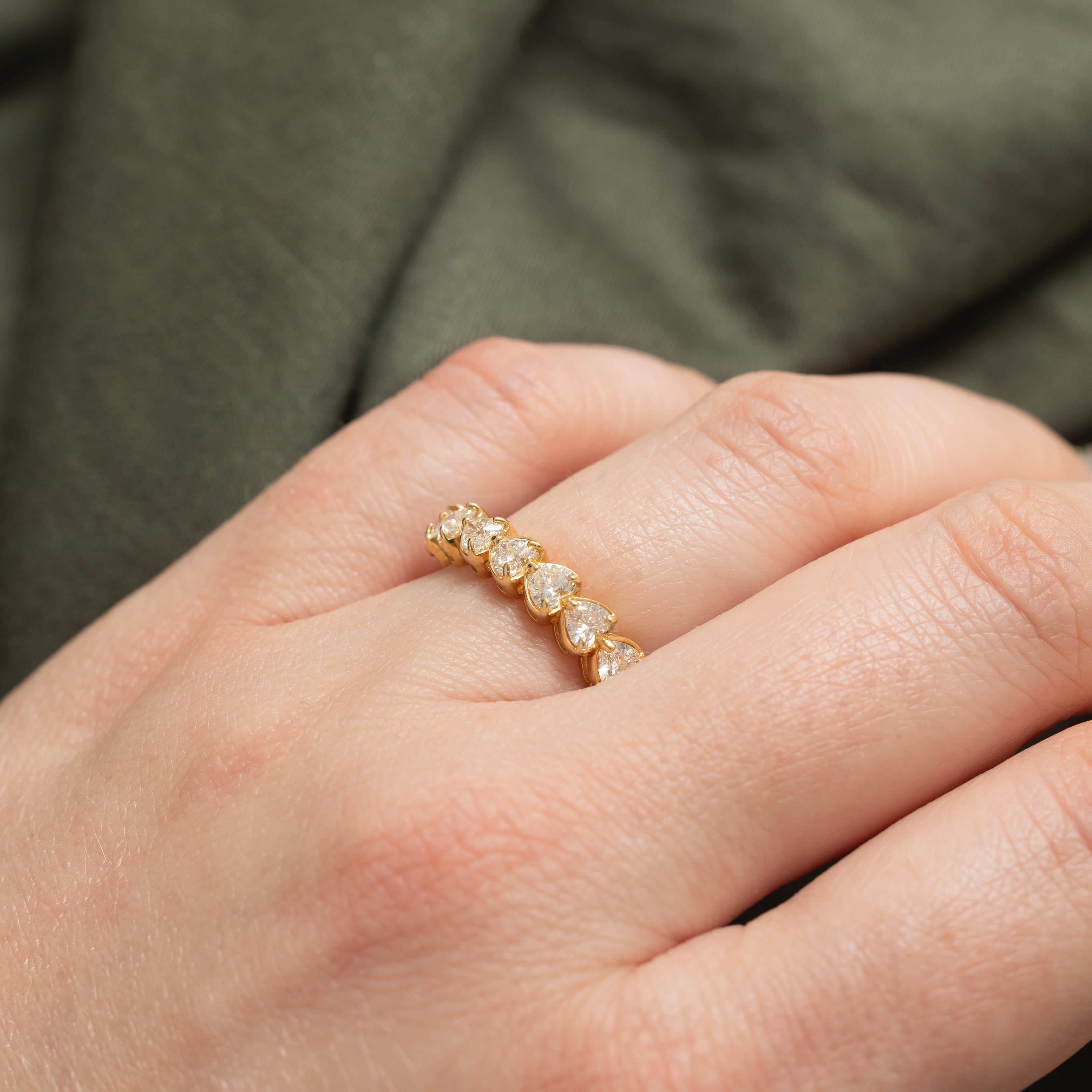 18k Heart Cut Diamond Semi Eternity Band | 1.00ctw | SZ 5.75
