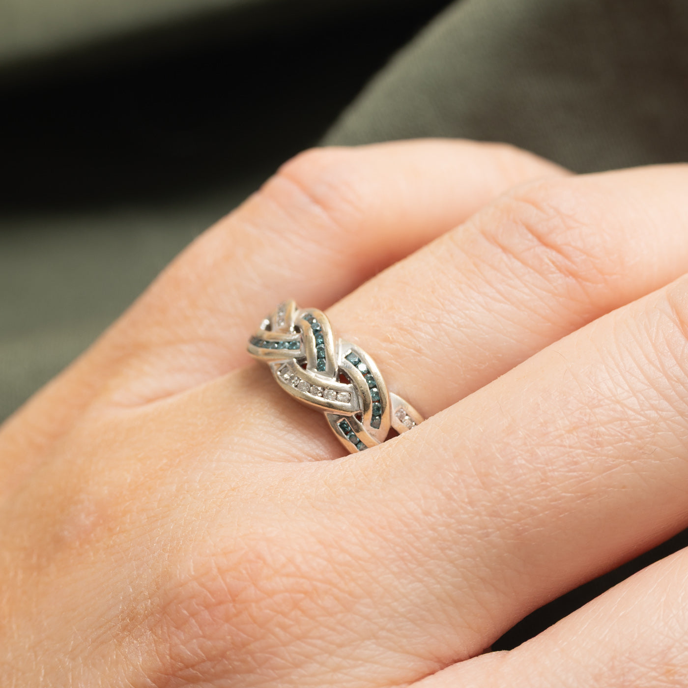 Bague en diamants bleus et blancs tissés | 0,21 ct | Taille 7