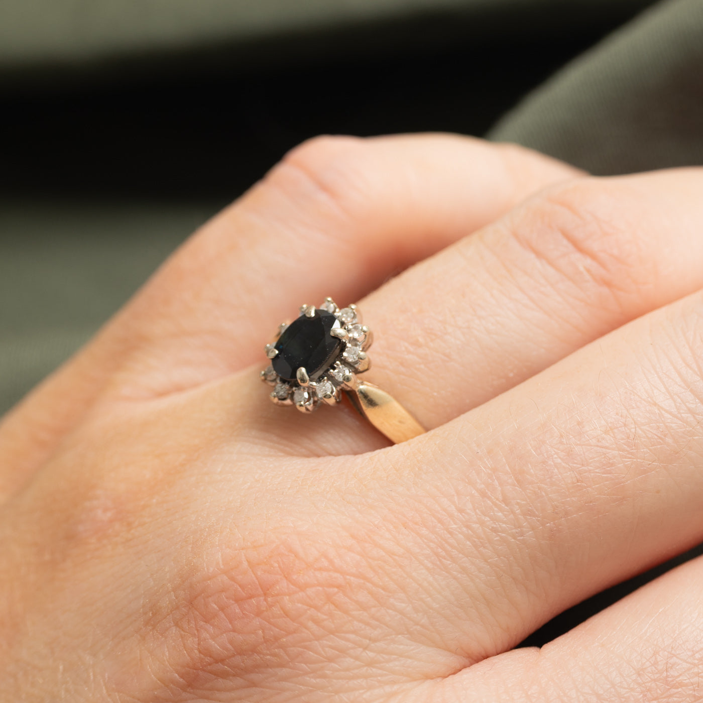 Oval Cut Sapphire & Diamond Petal Halo Ring | SZ 7.5