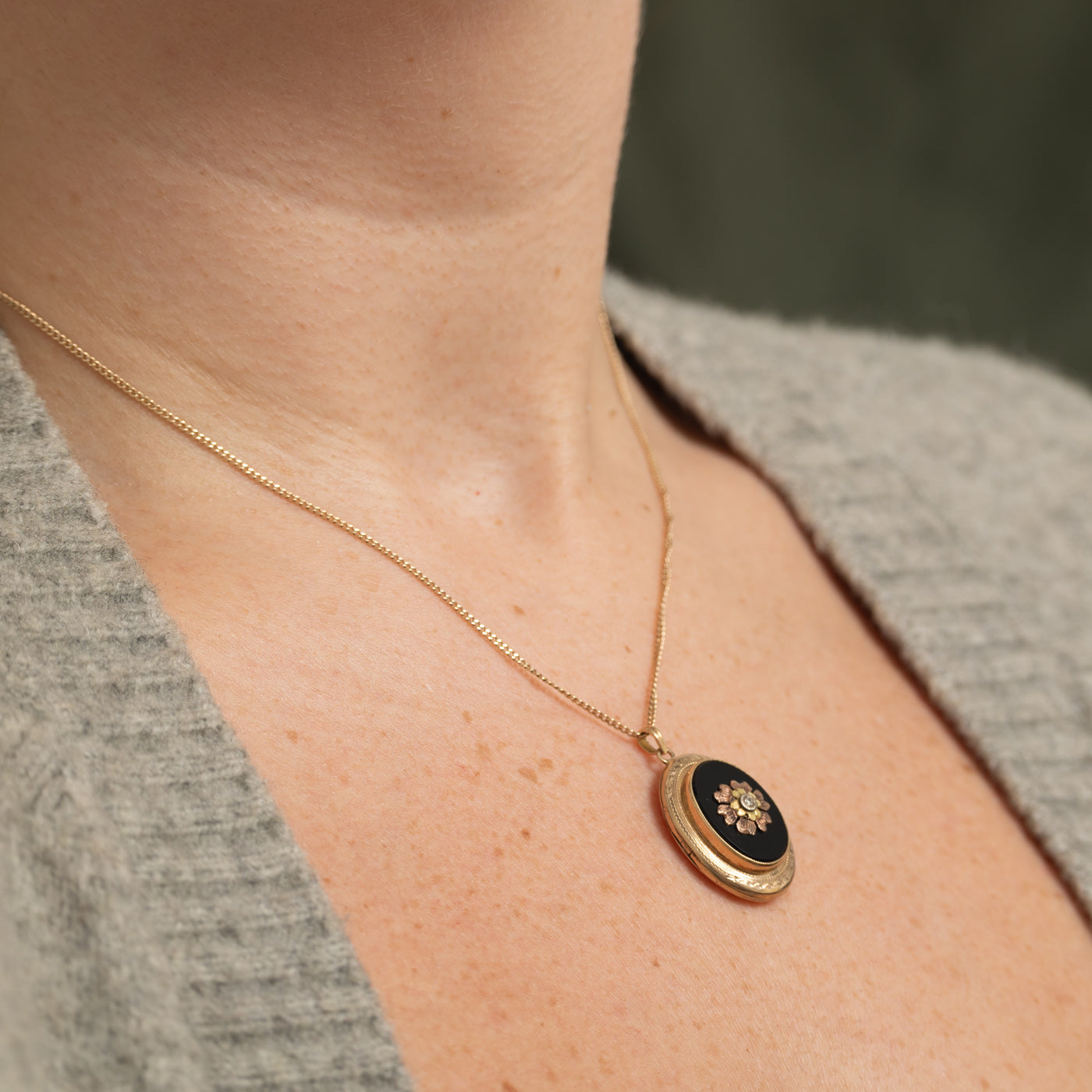 Bezel Set Onyx & Diamond Engraved Flower Locket | 4.00ct, 0.01ct
