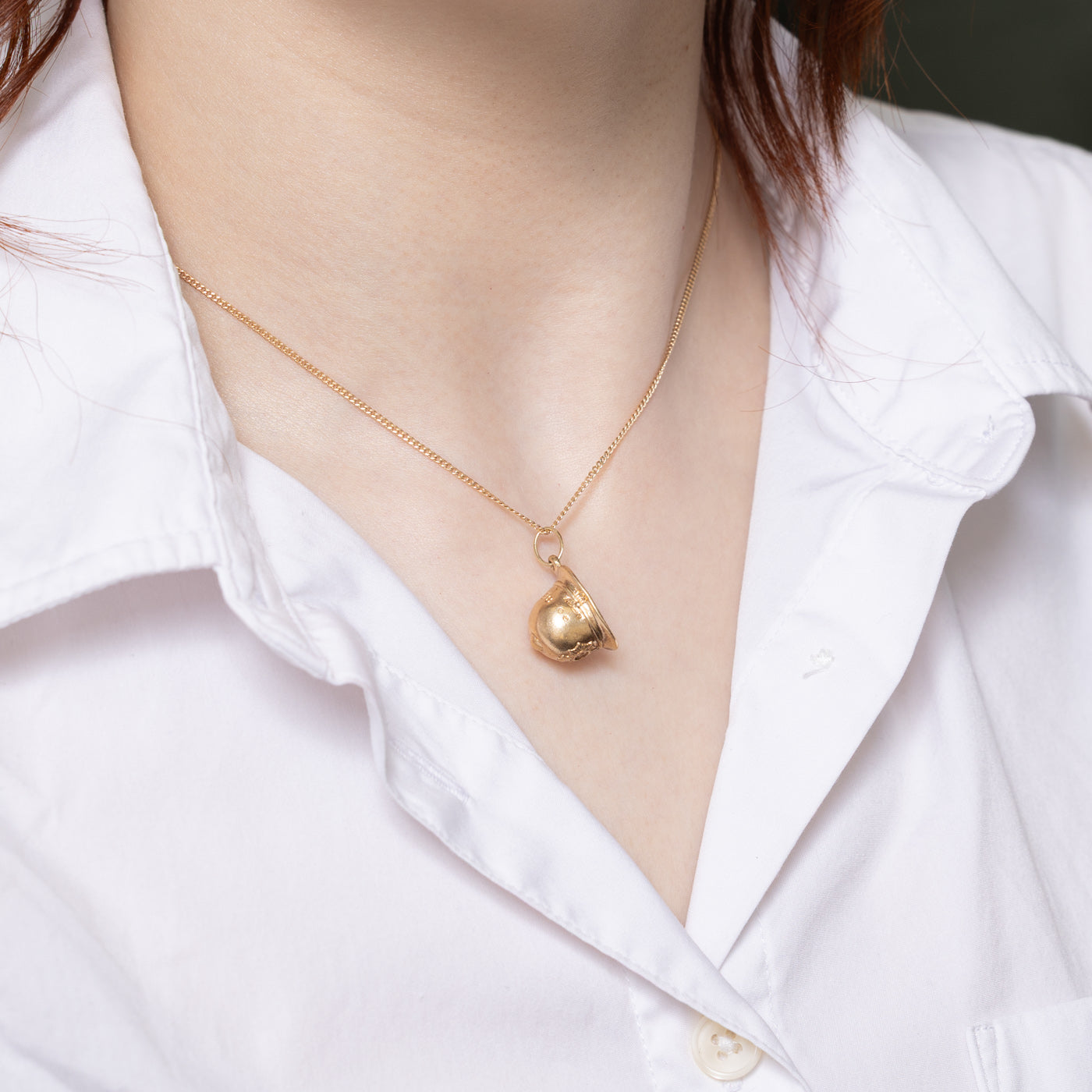 1968 Bermuda 9K Yellow Gold Custodian Helmet Charm