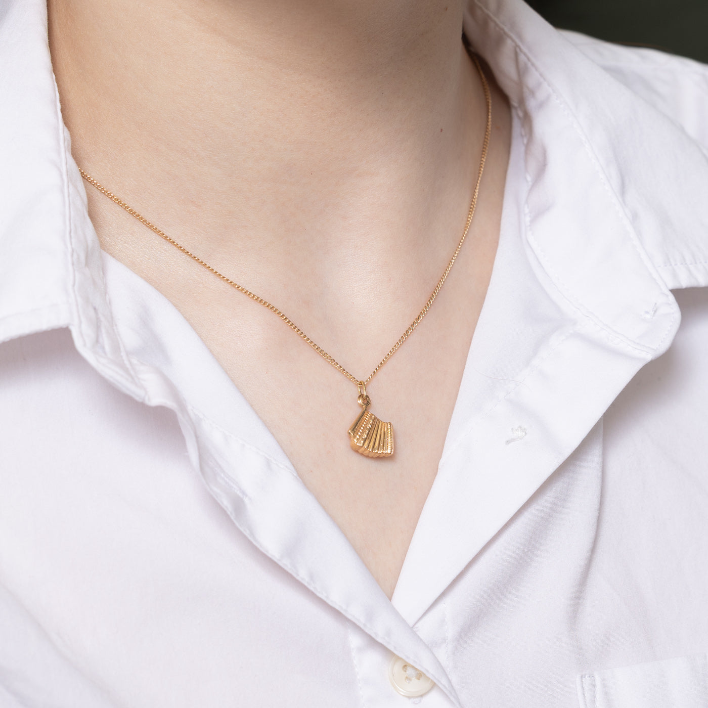 18K Yellow Gold Accordion Charm