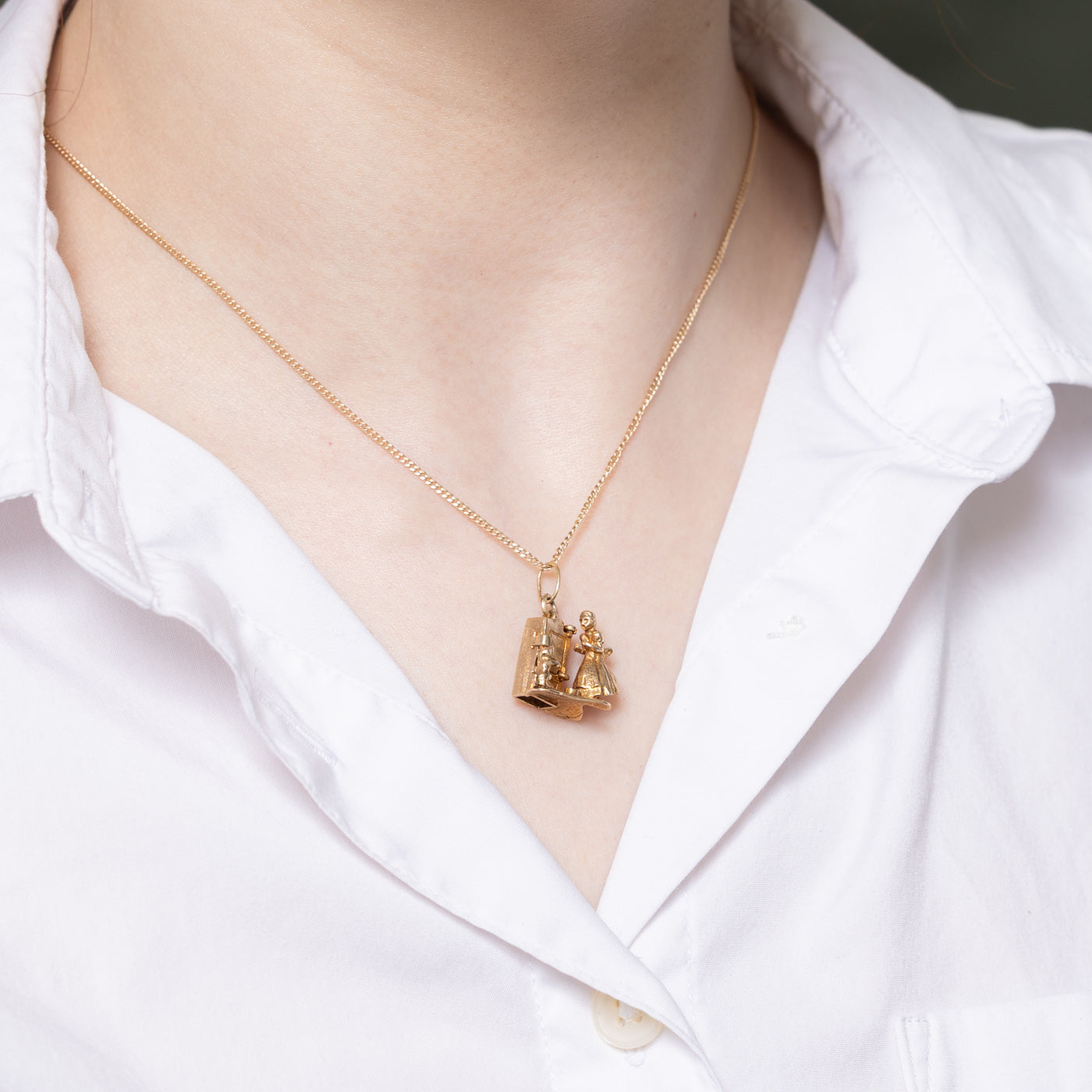 1959 London 9K Yellow Gold Interactive Charm