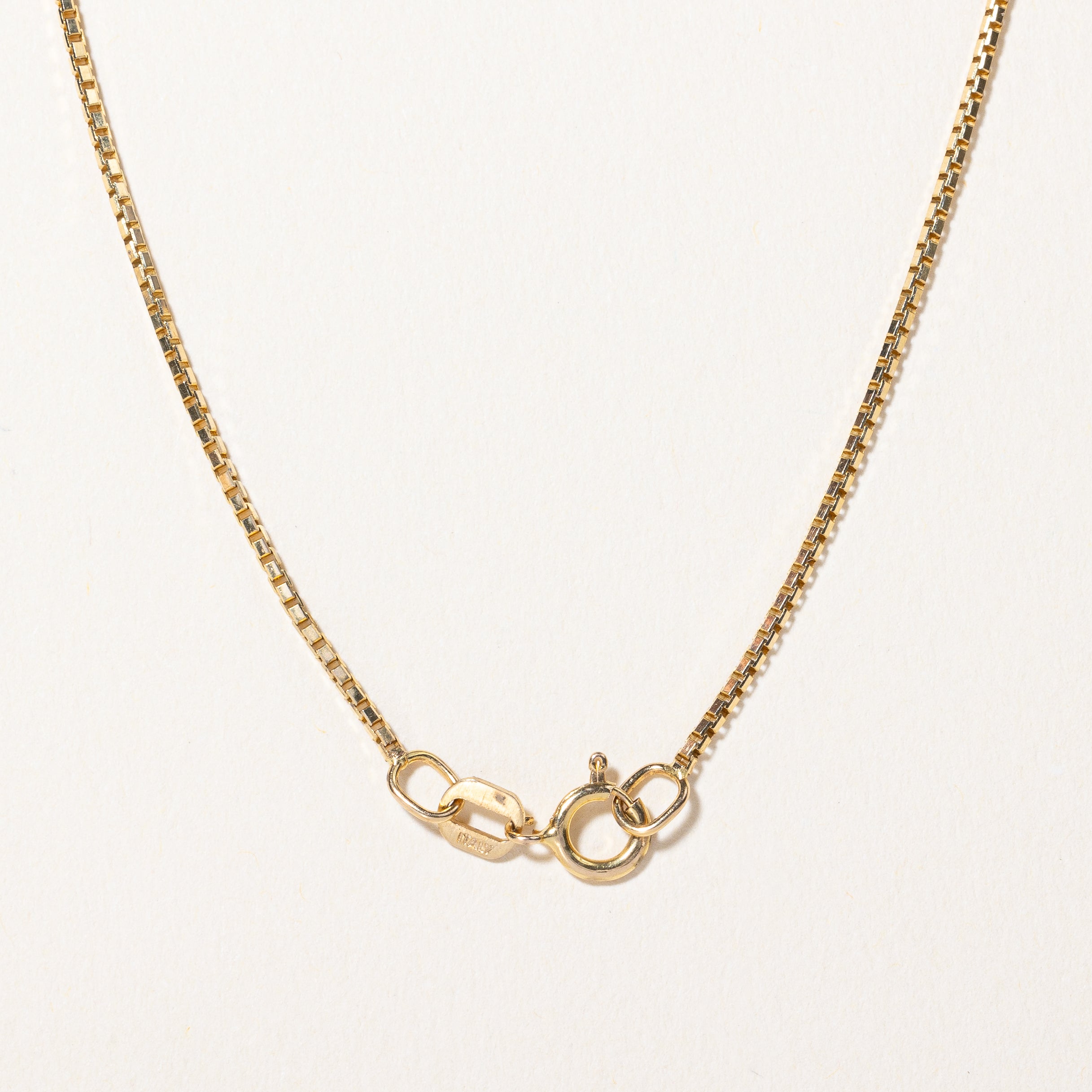 Collier pendentif saphir et diamants | 0,20 ct, 0,06 ct au total | 40,6 cm |