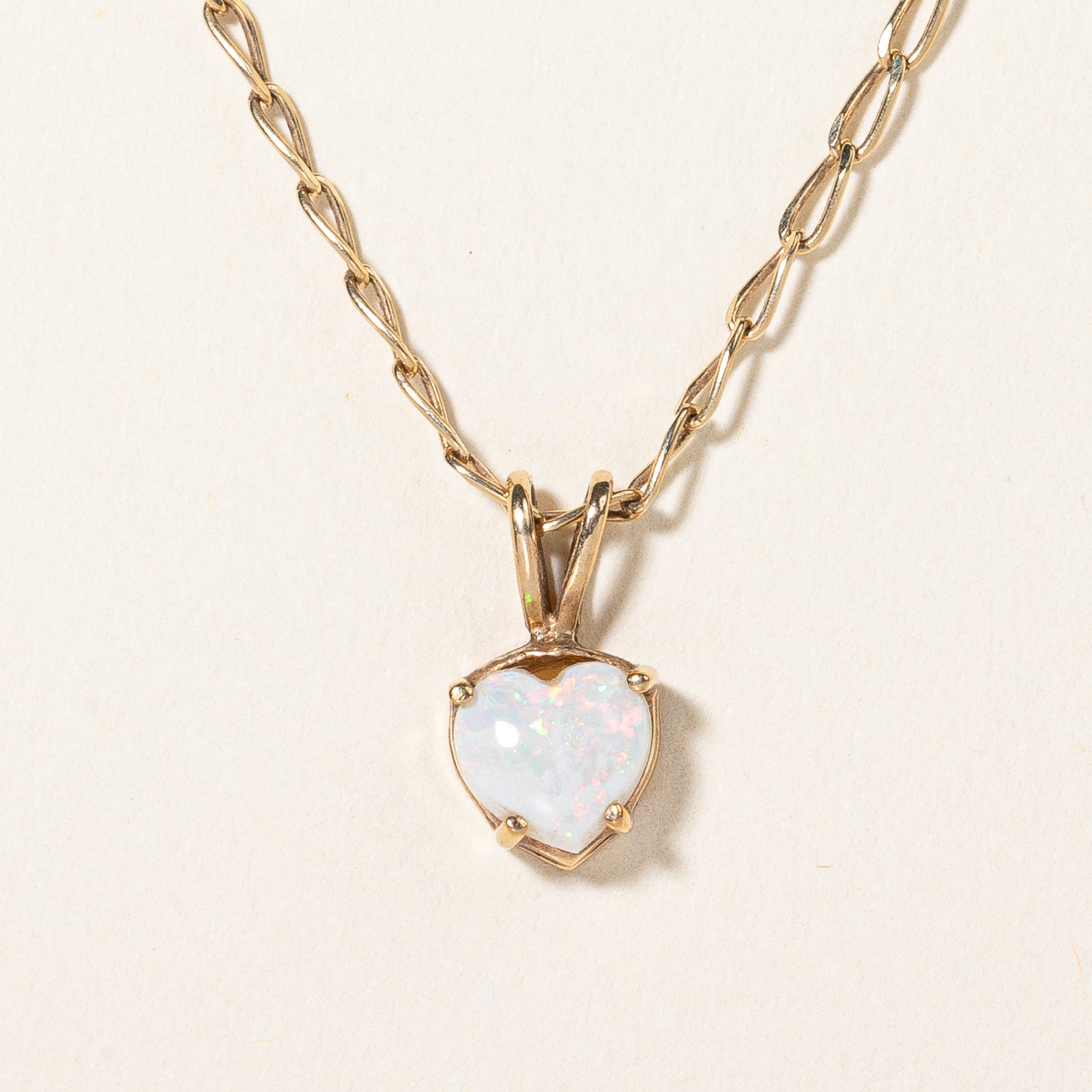 Pendentif et collier cœur en opale | 0,40 ct | 45,7 cm | 