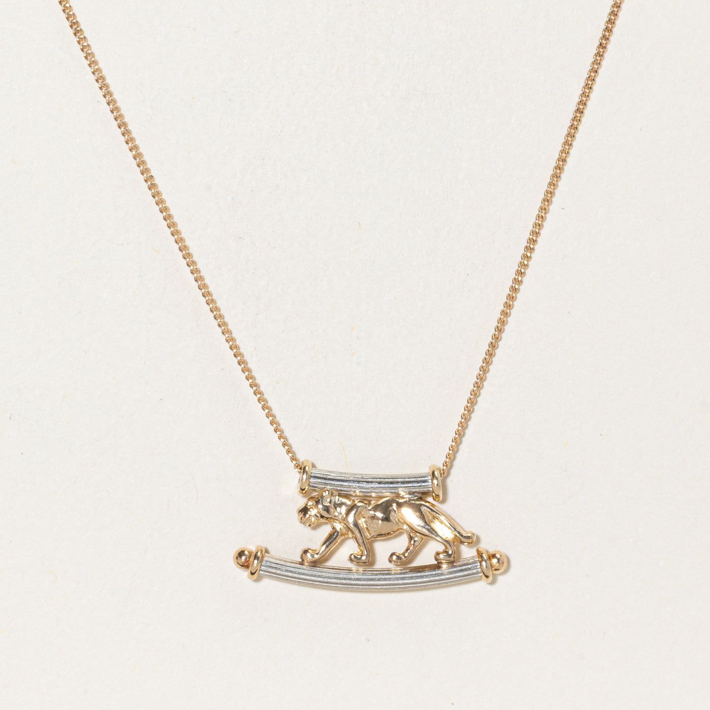Collier pendentif panthère en or bicolore 10 carats | 45,7 cm