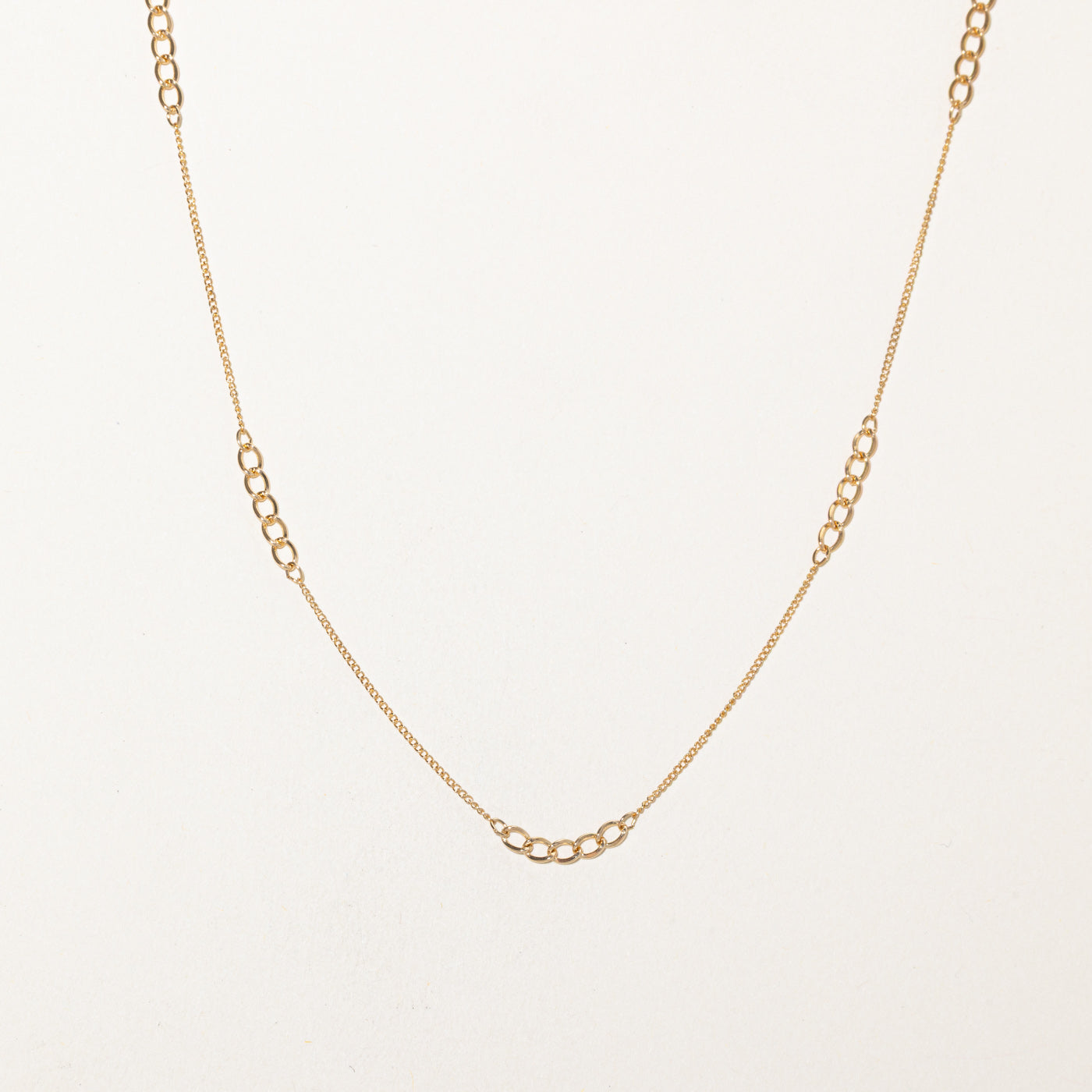 14k Yellow Gold Mixed Width Curb Link Chain | 15"