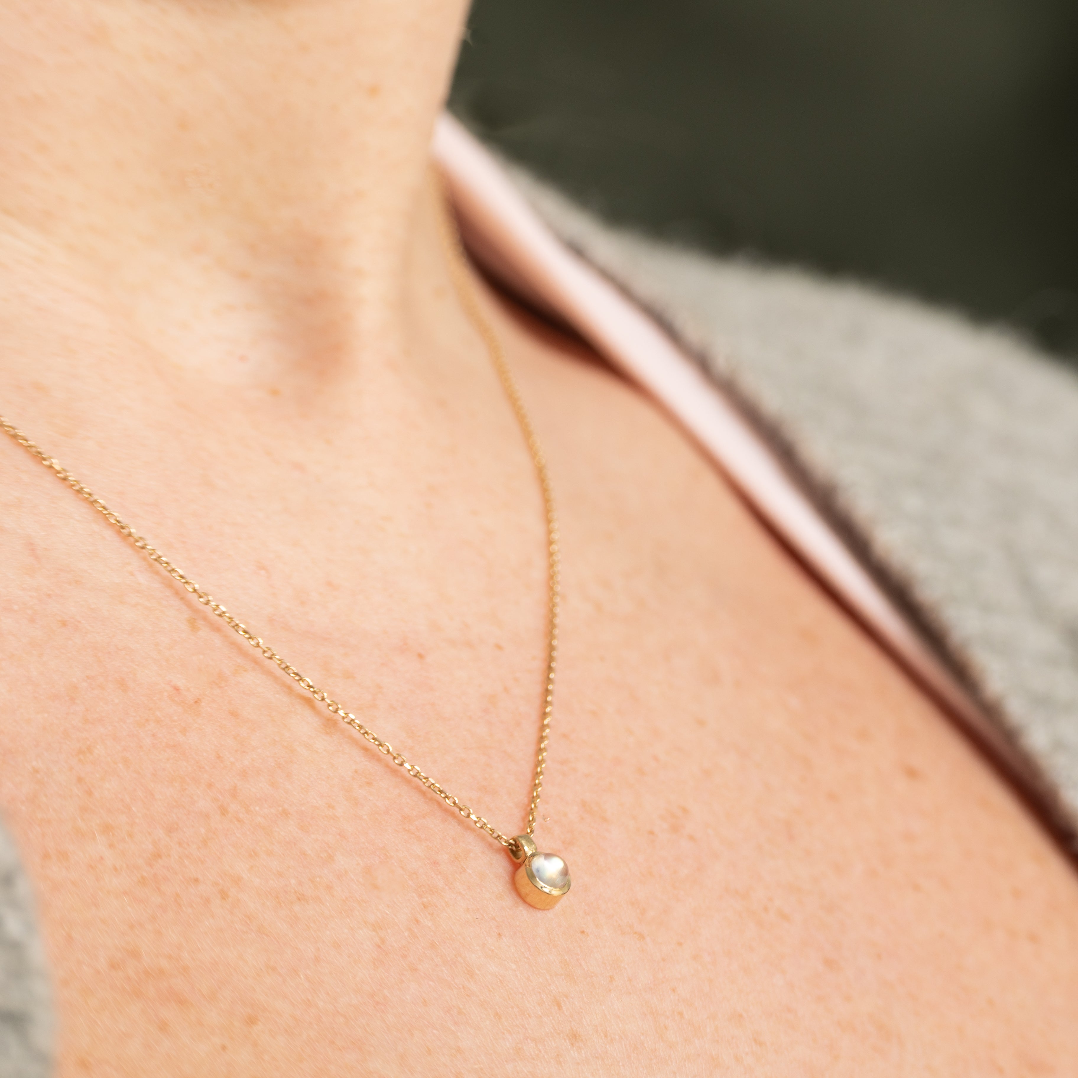 '100 Ways' Moonstone Cabochon Necklace | 0.30ct |