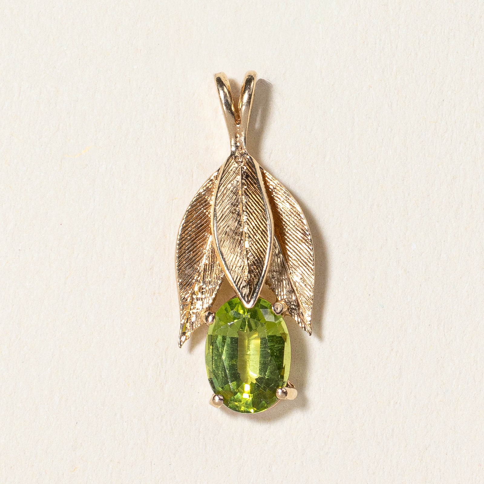 Peridot Leaf Pendant | 0.60ct |