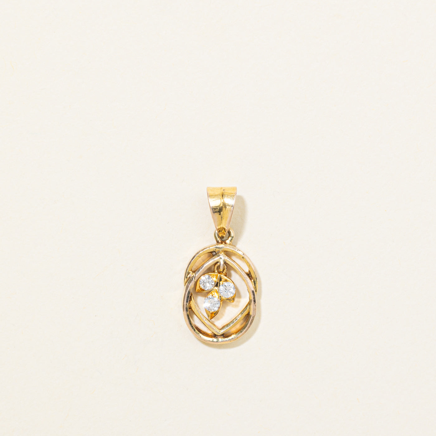 14K Diamond Cluster Oval Pendant
