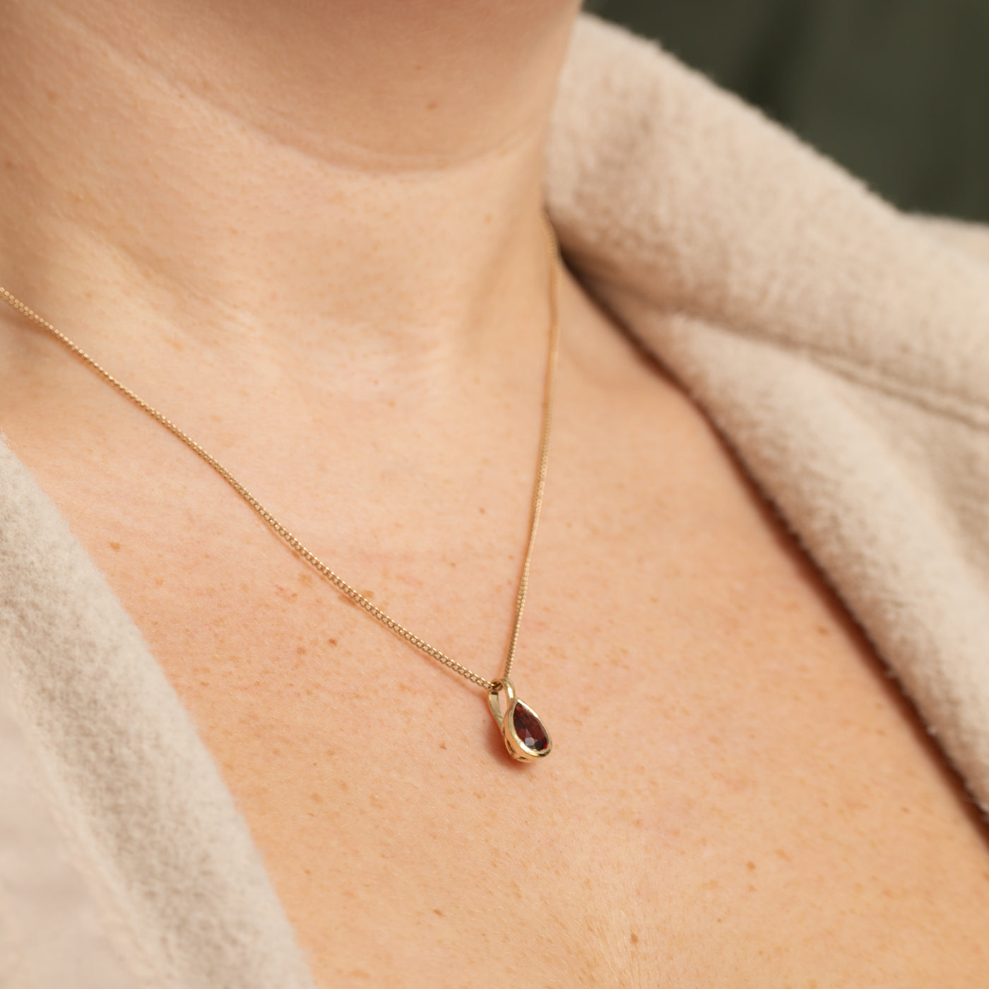 '100 Ways' Garnet Pendant | 1.80ct