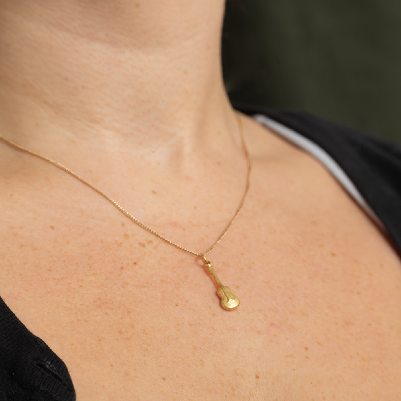 10k Yellow Gold Guitar Charm