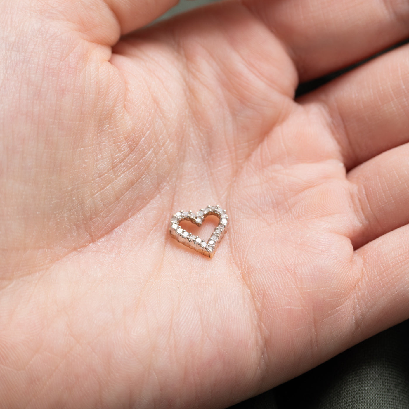 Pendentif cœur ouvert en diamants sertis pavé 10 ct