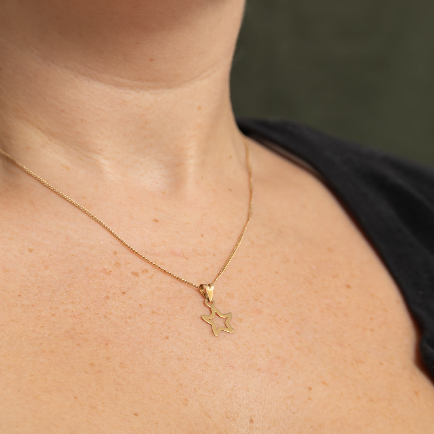 18k Yellow Gold Star Pendant