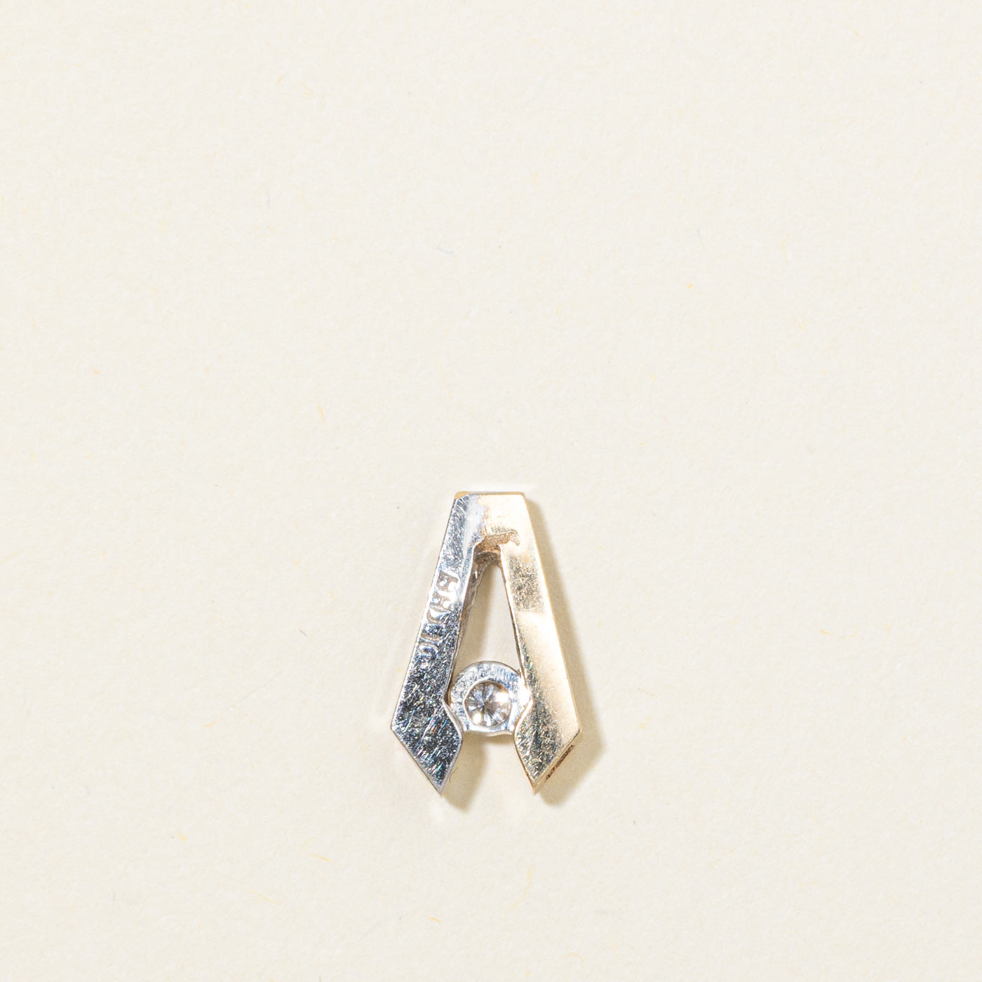 10K Single Diamond Abstract Pendant