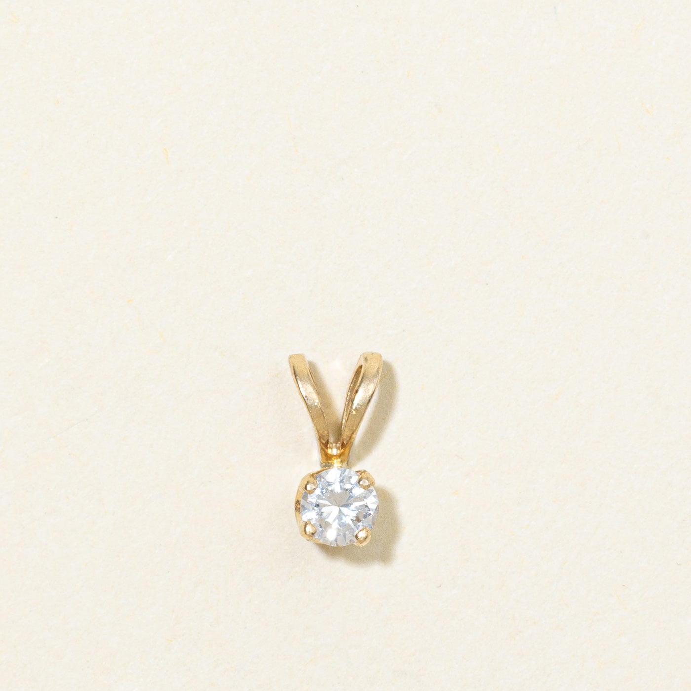 Pendentif solitaire en or 14 carats avec diamant