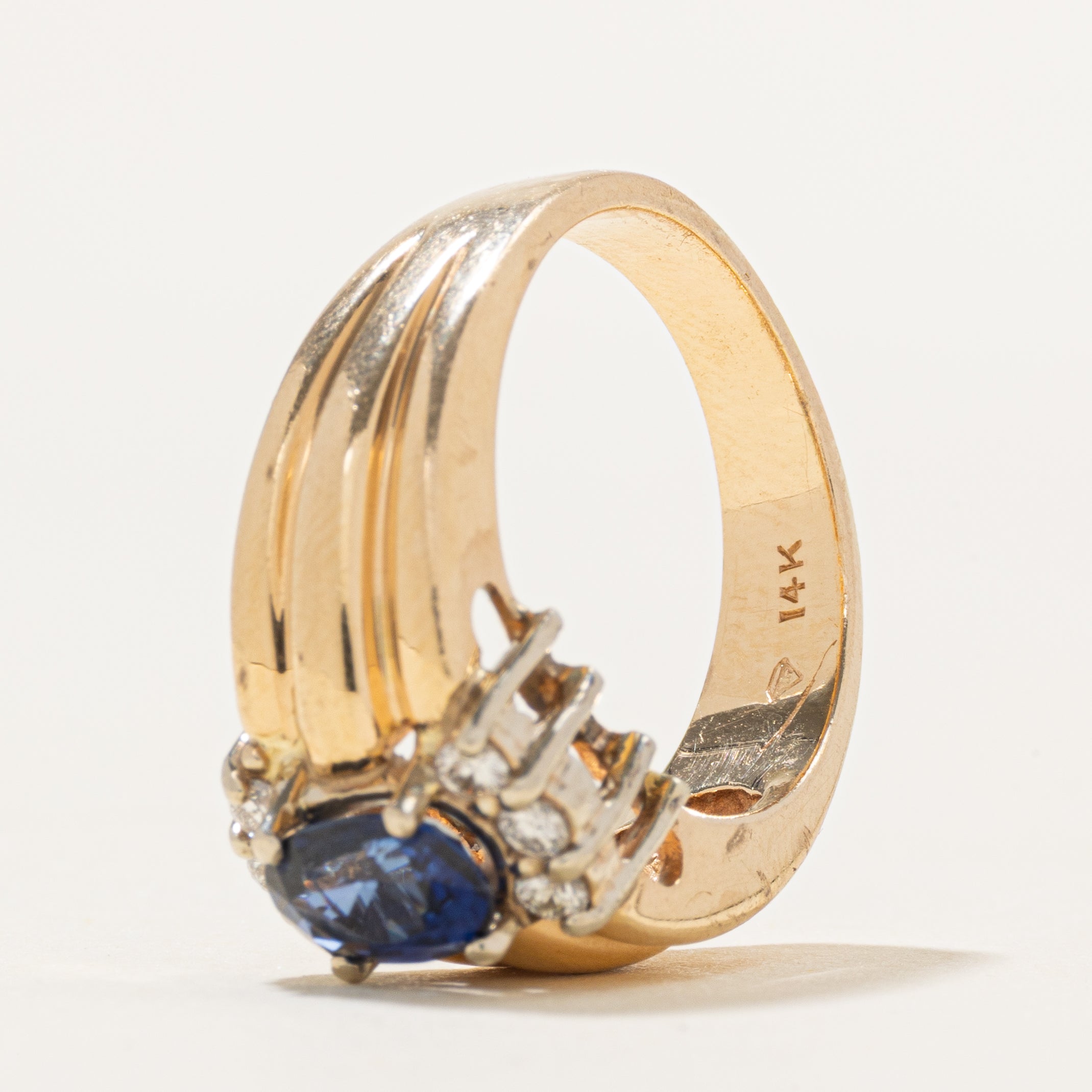Sapphire & Diamond Grooved Ring | 0.85ct, 0.12ctw | SZ 6.25
