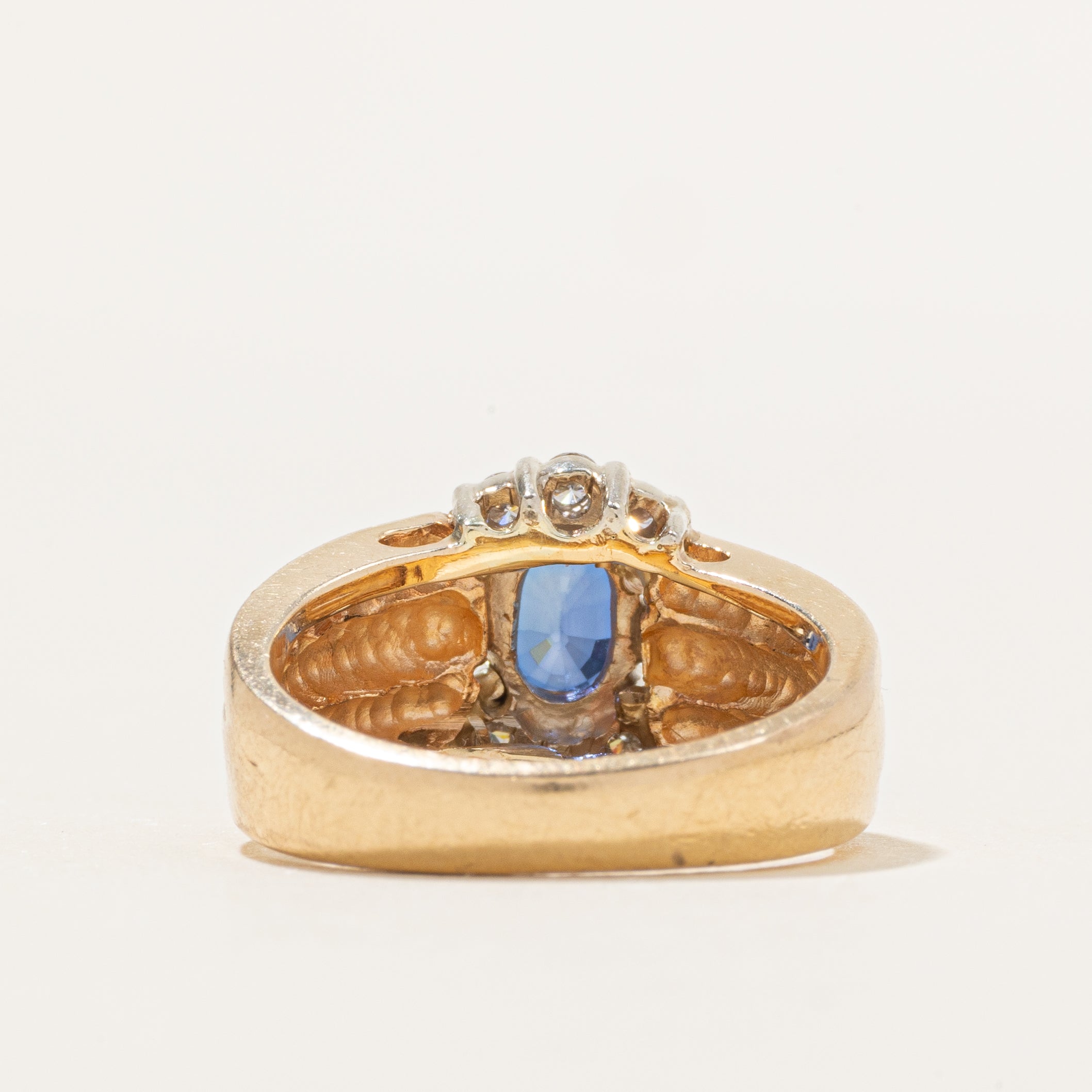 Sapphire & Diamond Grooved Ring | 0.85ct, 0.12ctw | SZ 6.25