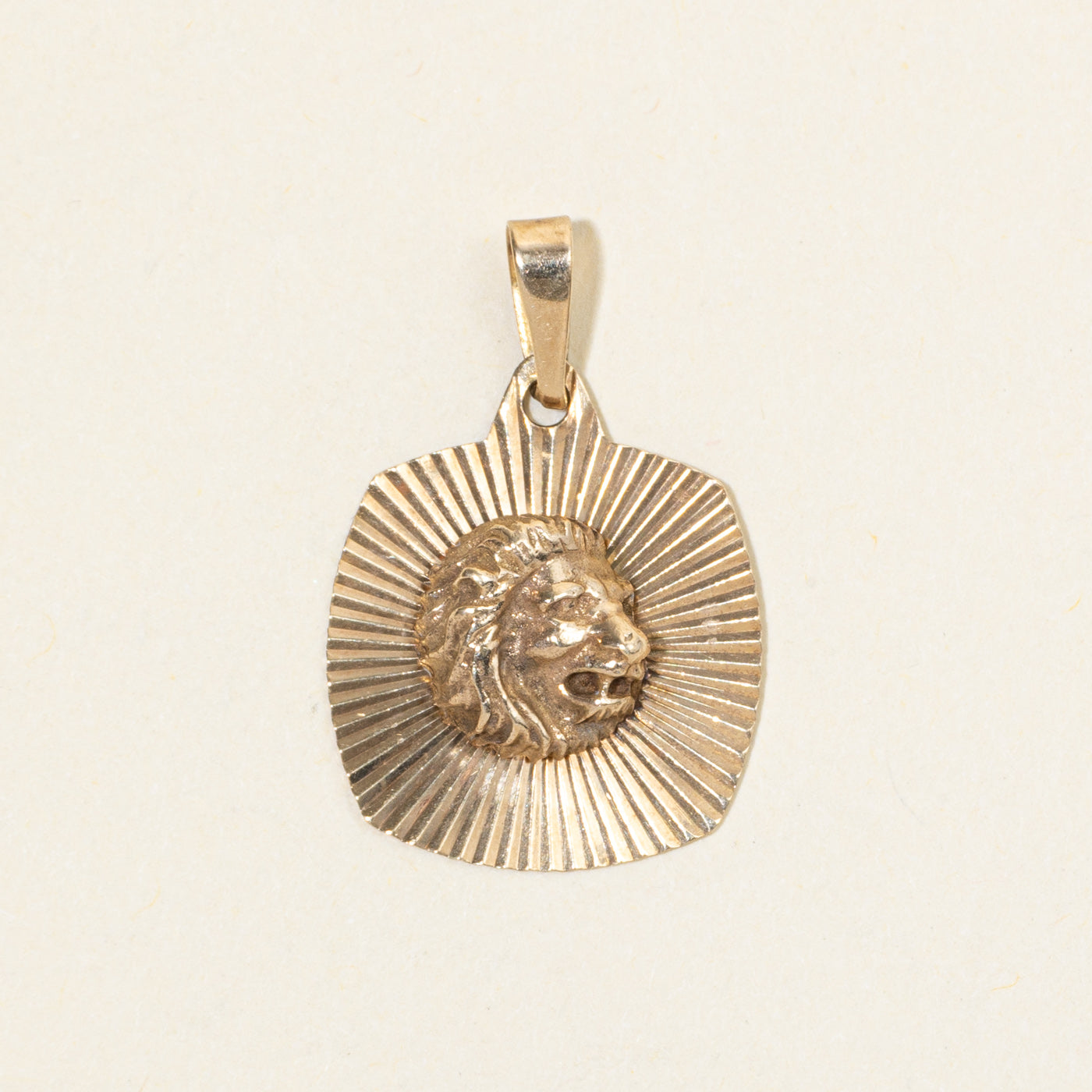 10k Yellow Gold Lion Head Pendant