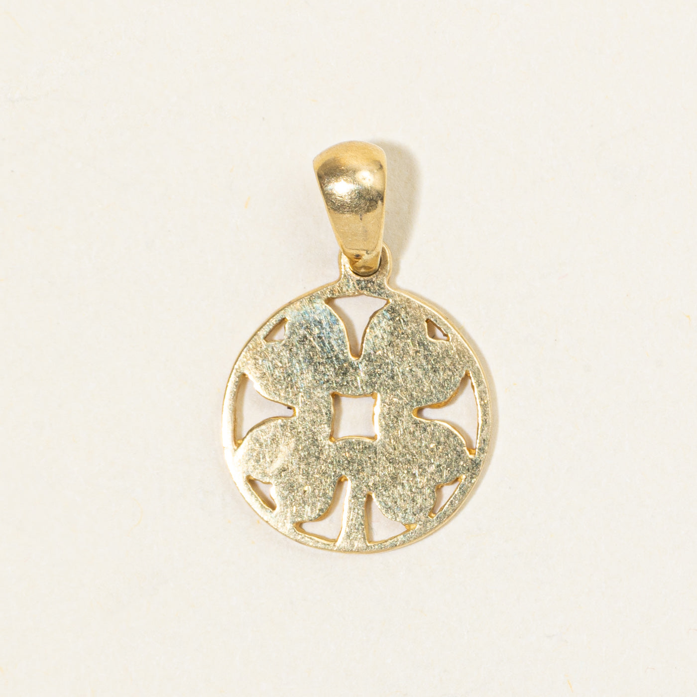 18k Yellow Gold Clover Pendant