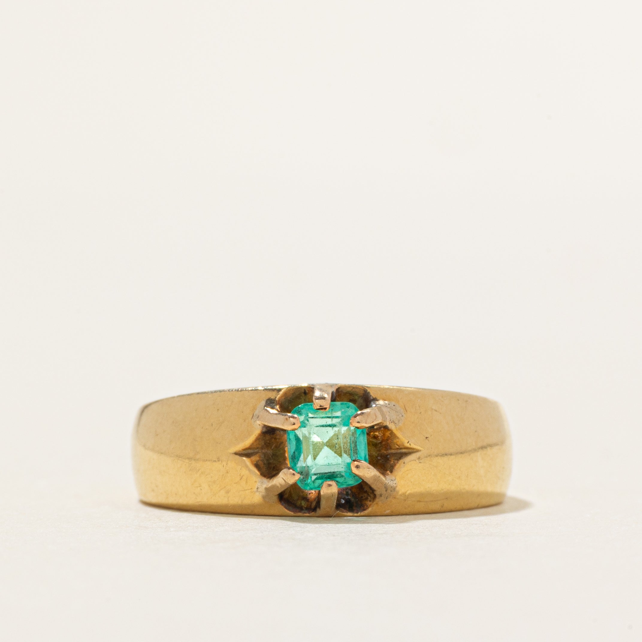 18k Belcher Set Step Cut Emerald Ring | 0.32ct | SZ 5.5