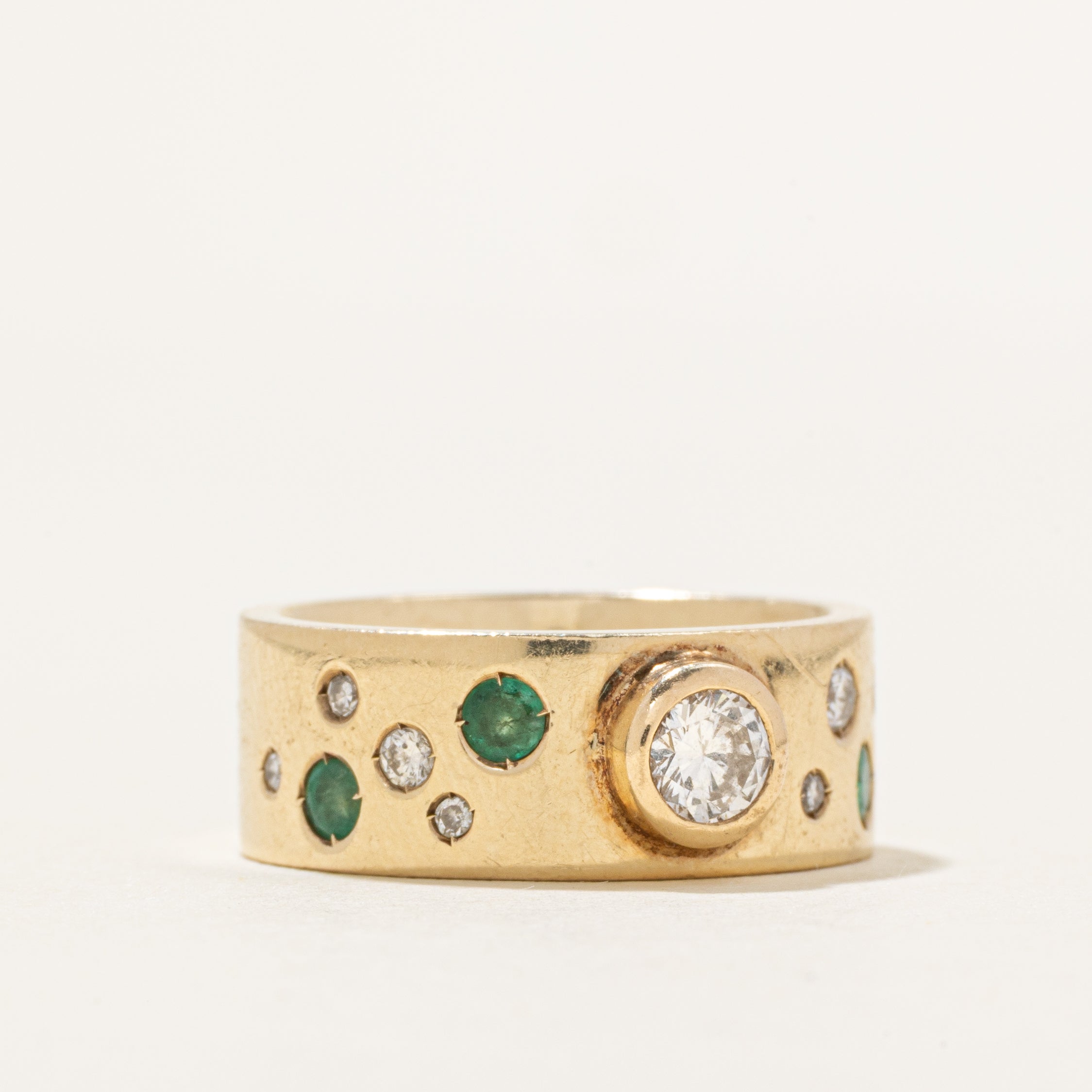 Bezel Set Diamond & Emerald Band | 0.47ctw, 0.12ctw | 7.5mm | SZ 5.75