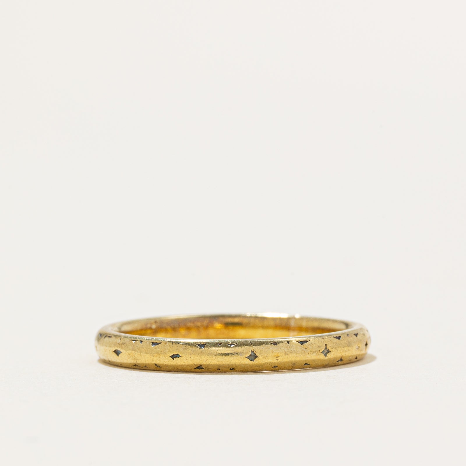 18k Yellow Gold Textured Band | 2.30mm | SZ 6.25
