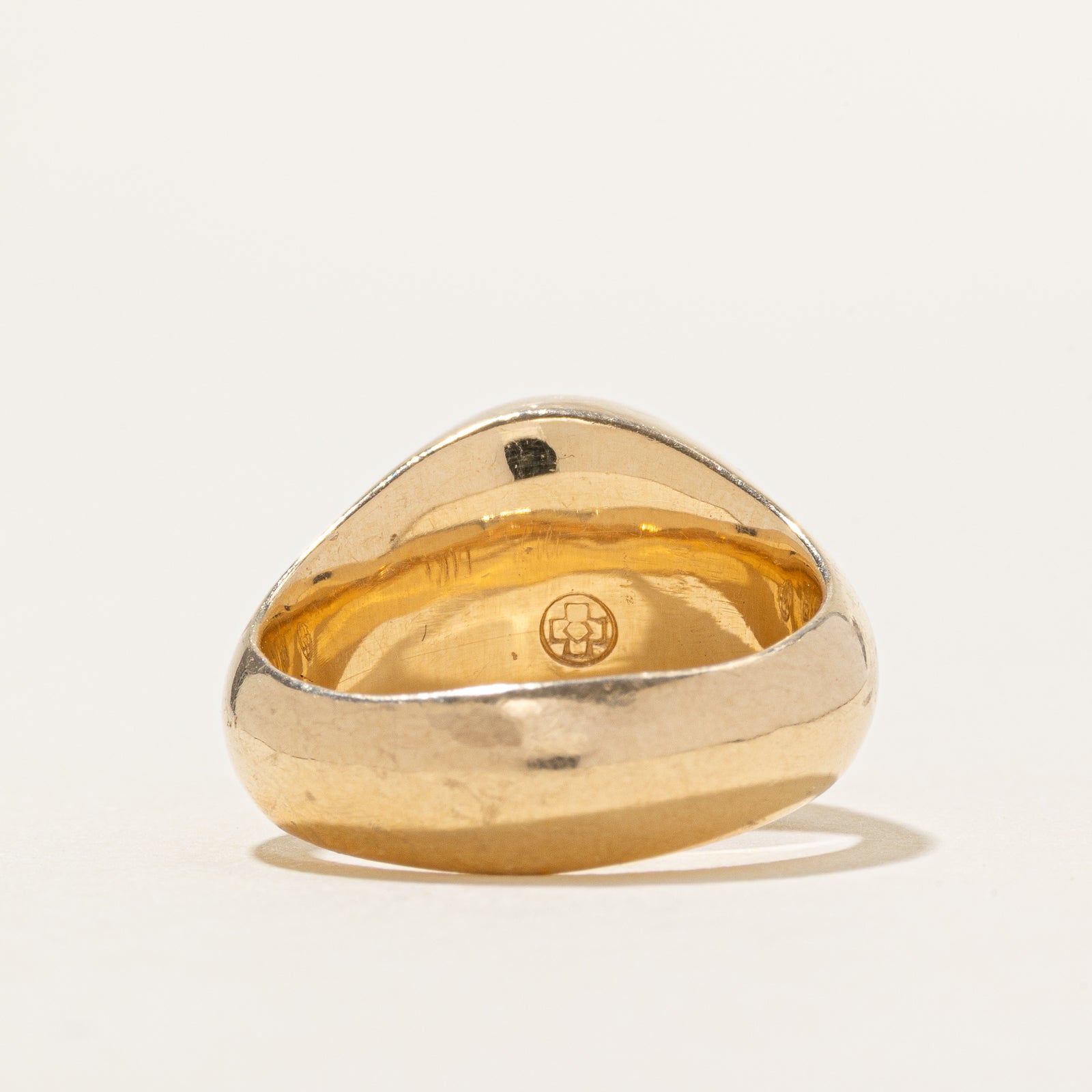 Bague chevalière en or jaune 14 carats gravée d'un insecte | Taille 6,5