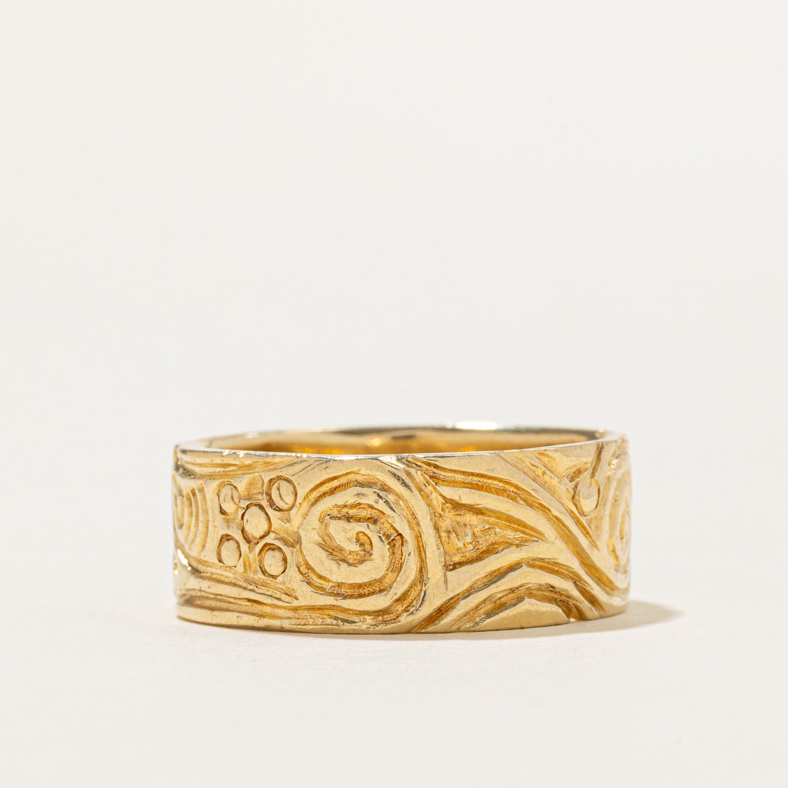 18k Yellow Gold Engraved Band | SZ 8.25